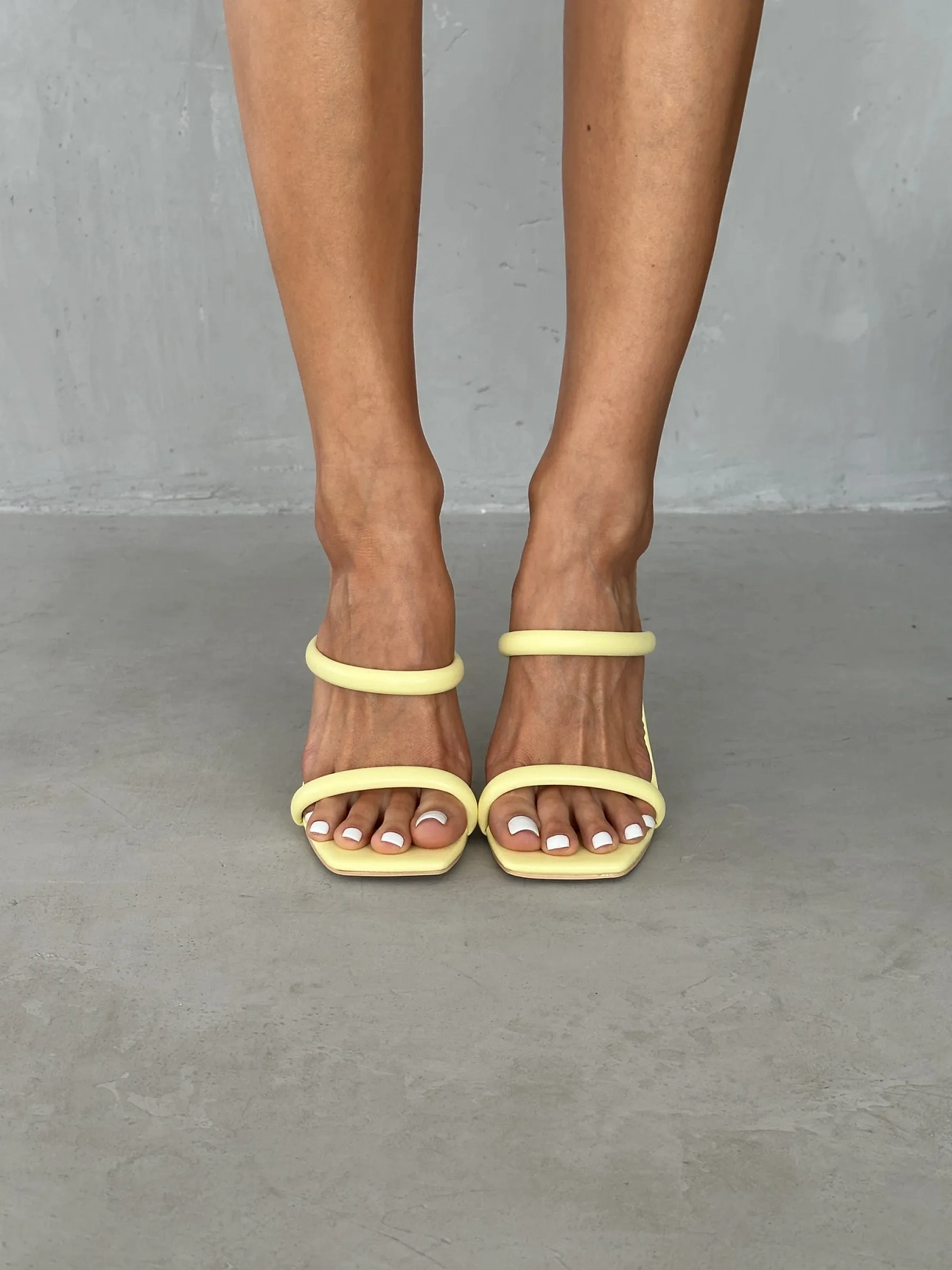 Летние босоножки женские на каблуке шпильке