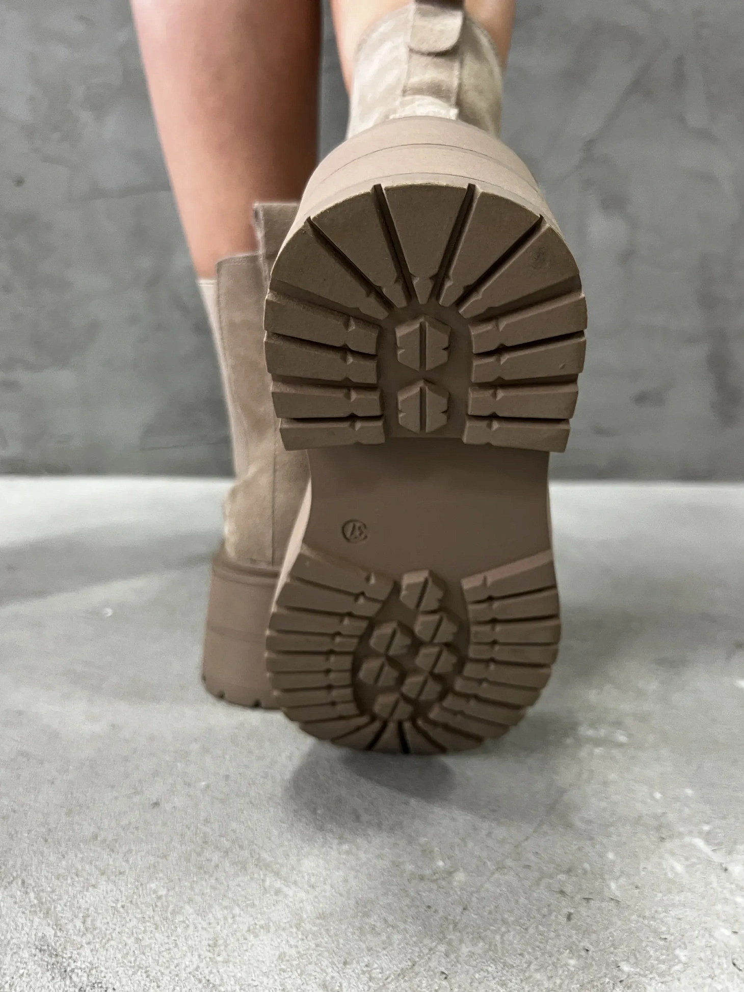 Ботинки женские натуральная замша