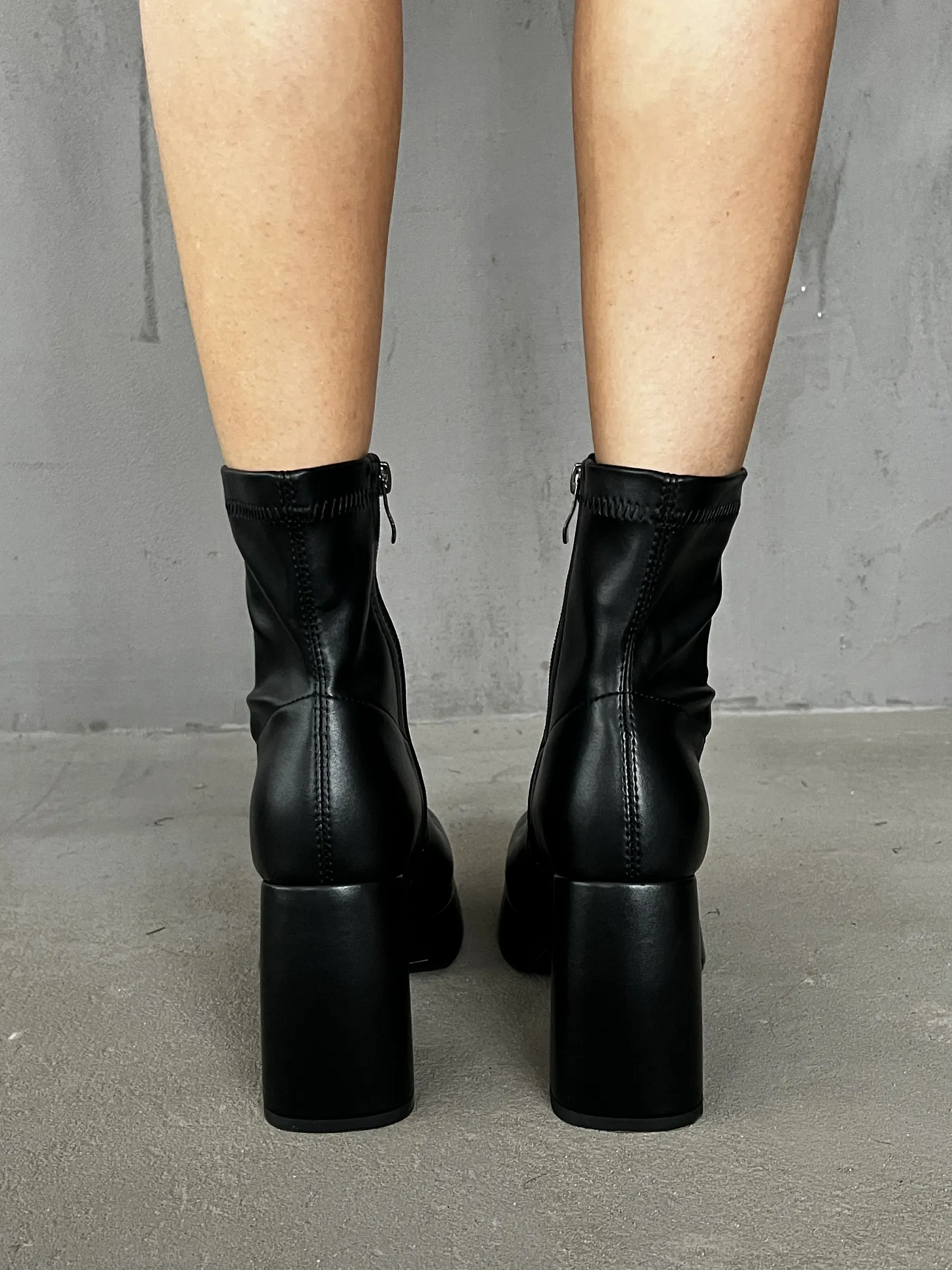 Демисезонные ботильоны на каблуке и платформе