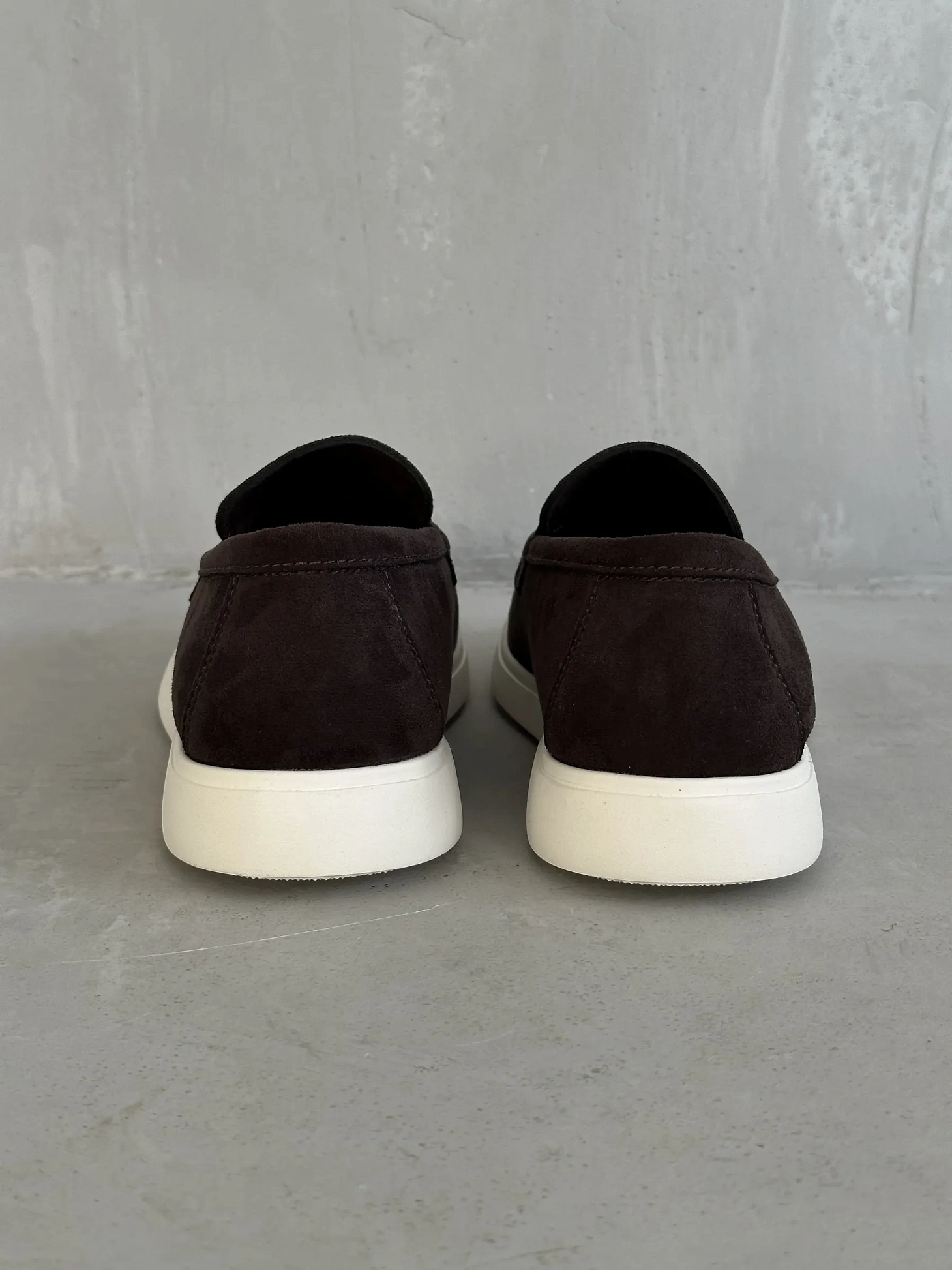 Замшевые лоферы мужские классические на платформе