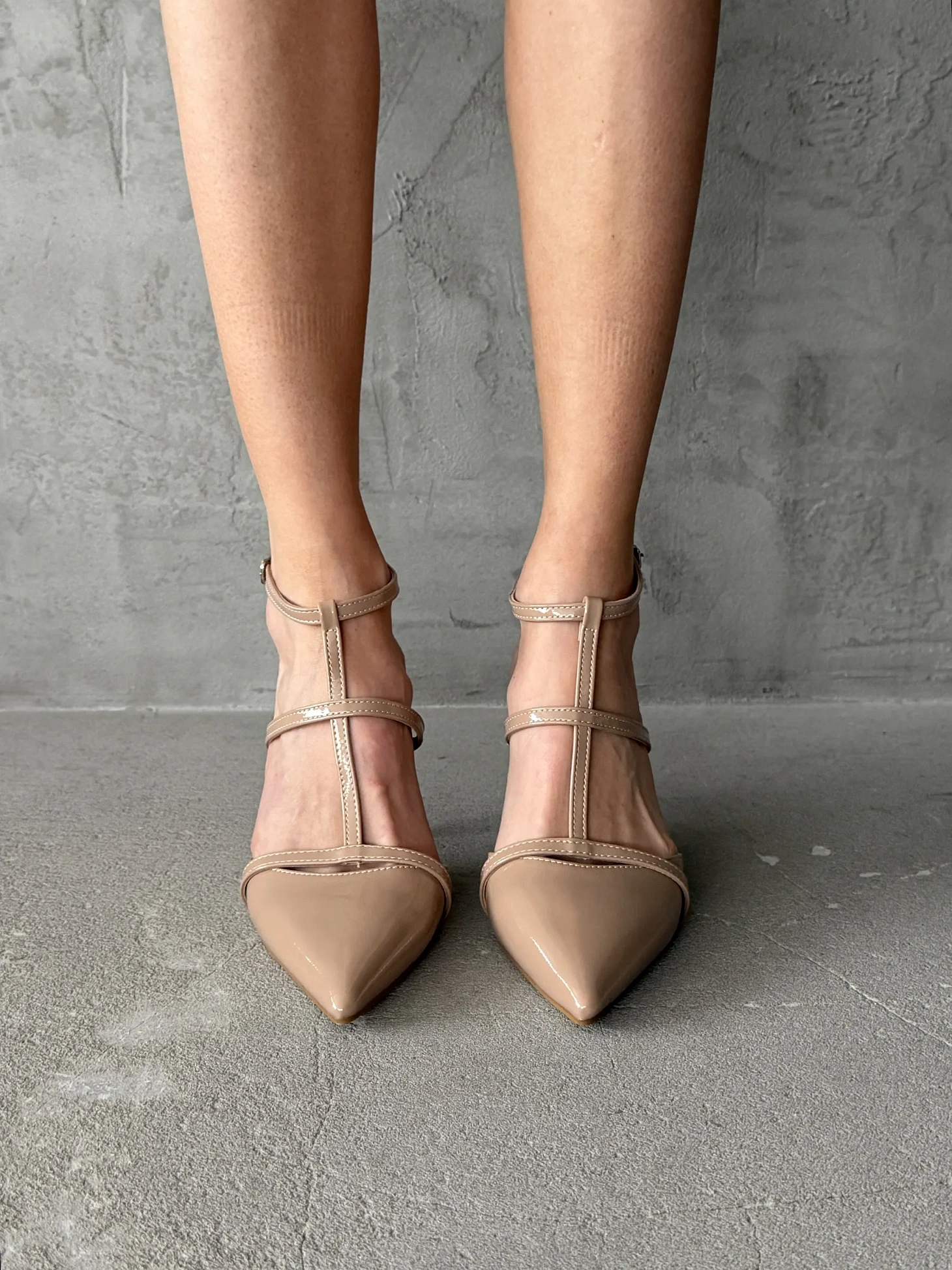 Туфли женские на каблуке с открытой пяткой вечерние