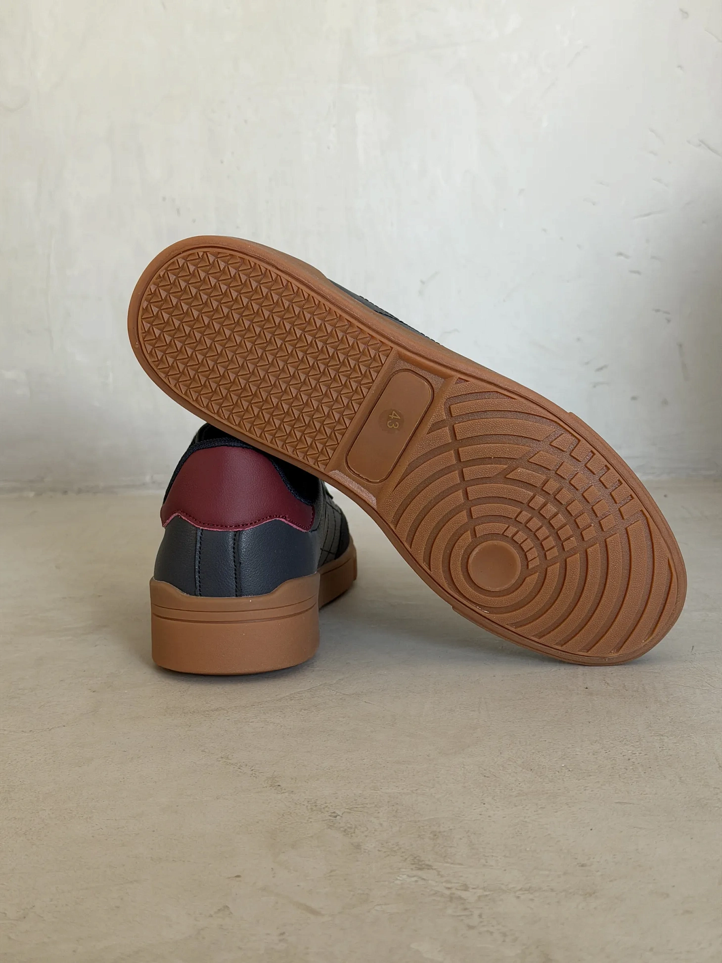 Демисезонные кроссовки мужские кеды