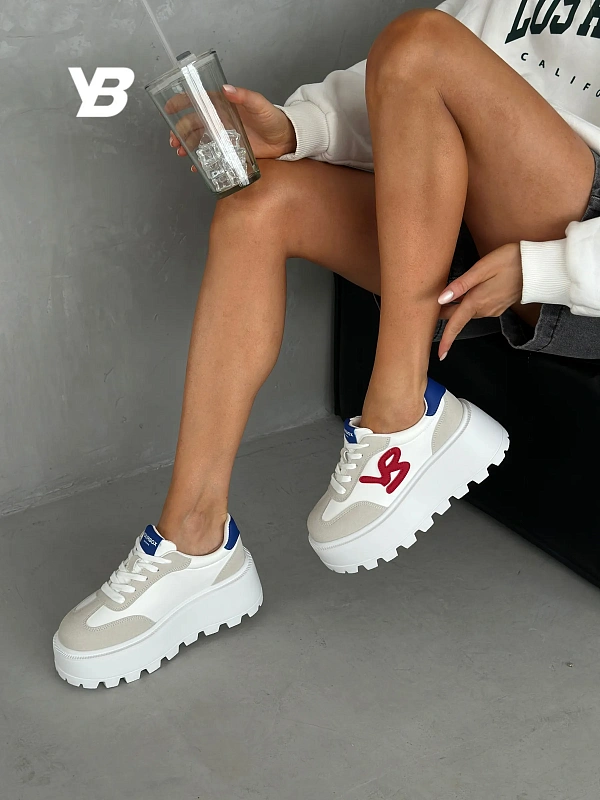 Кроссовки на платформе городские