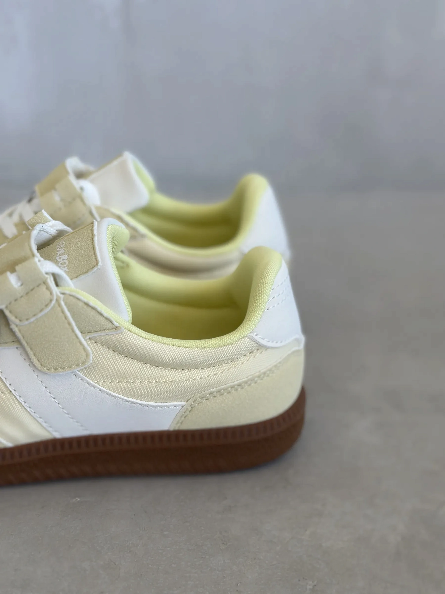 Демисезонные кроссовки детские на платформе