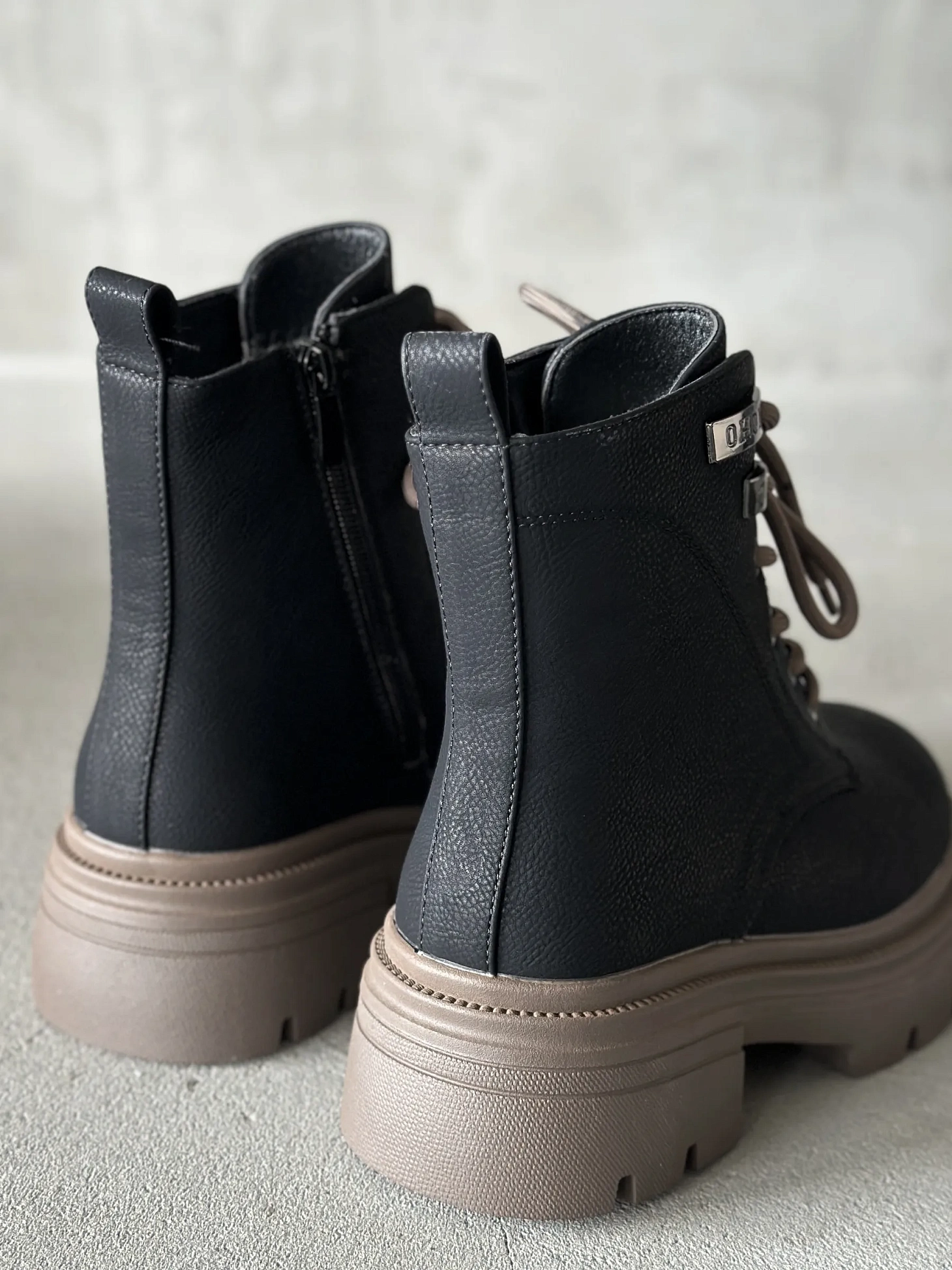 Зимние ботинки подростковые со шнуровкой берцы