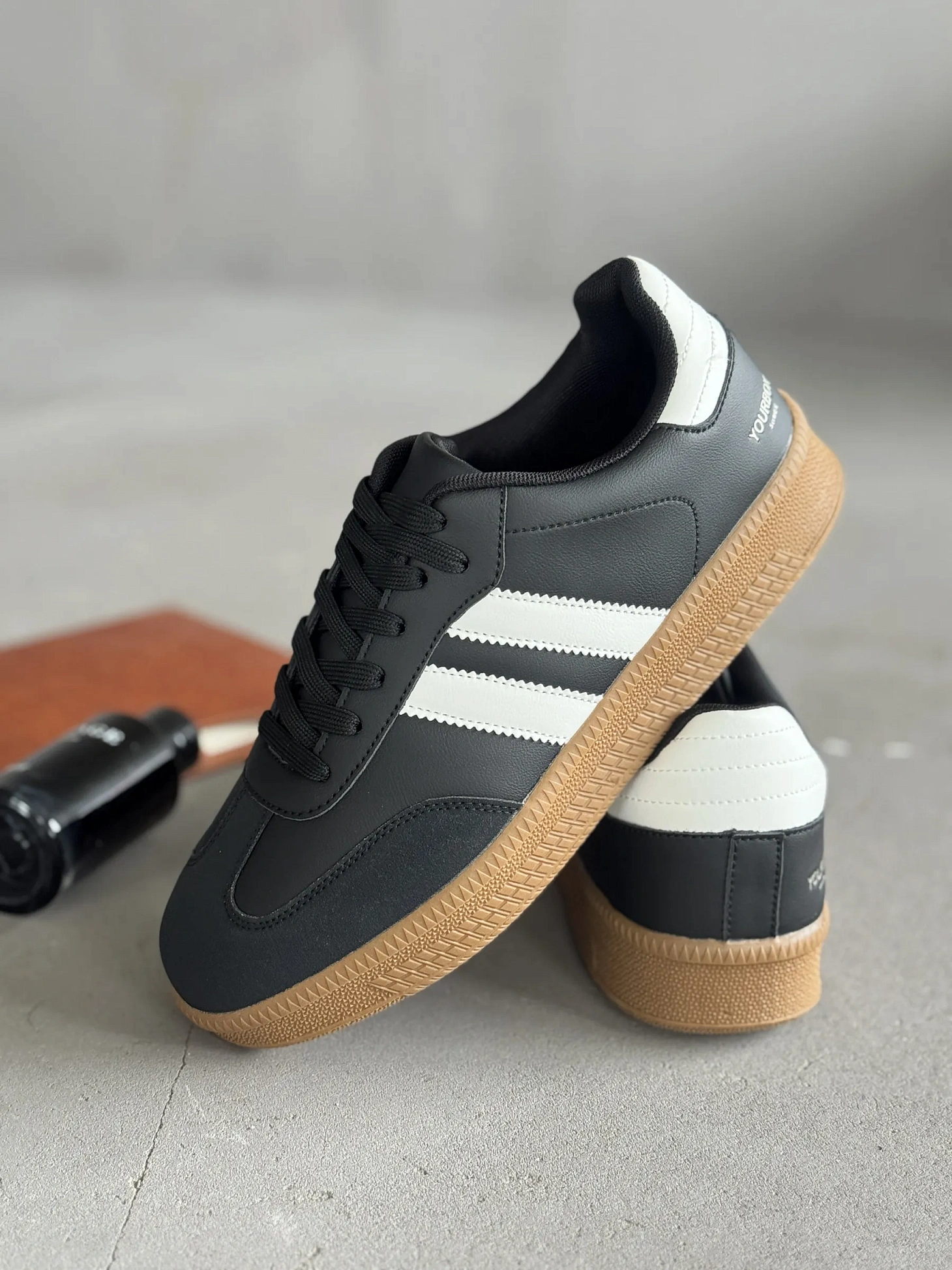 Демисезонные кроссовки высокие кеды