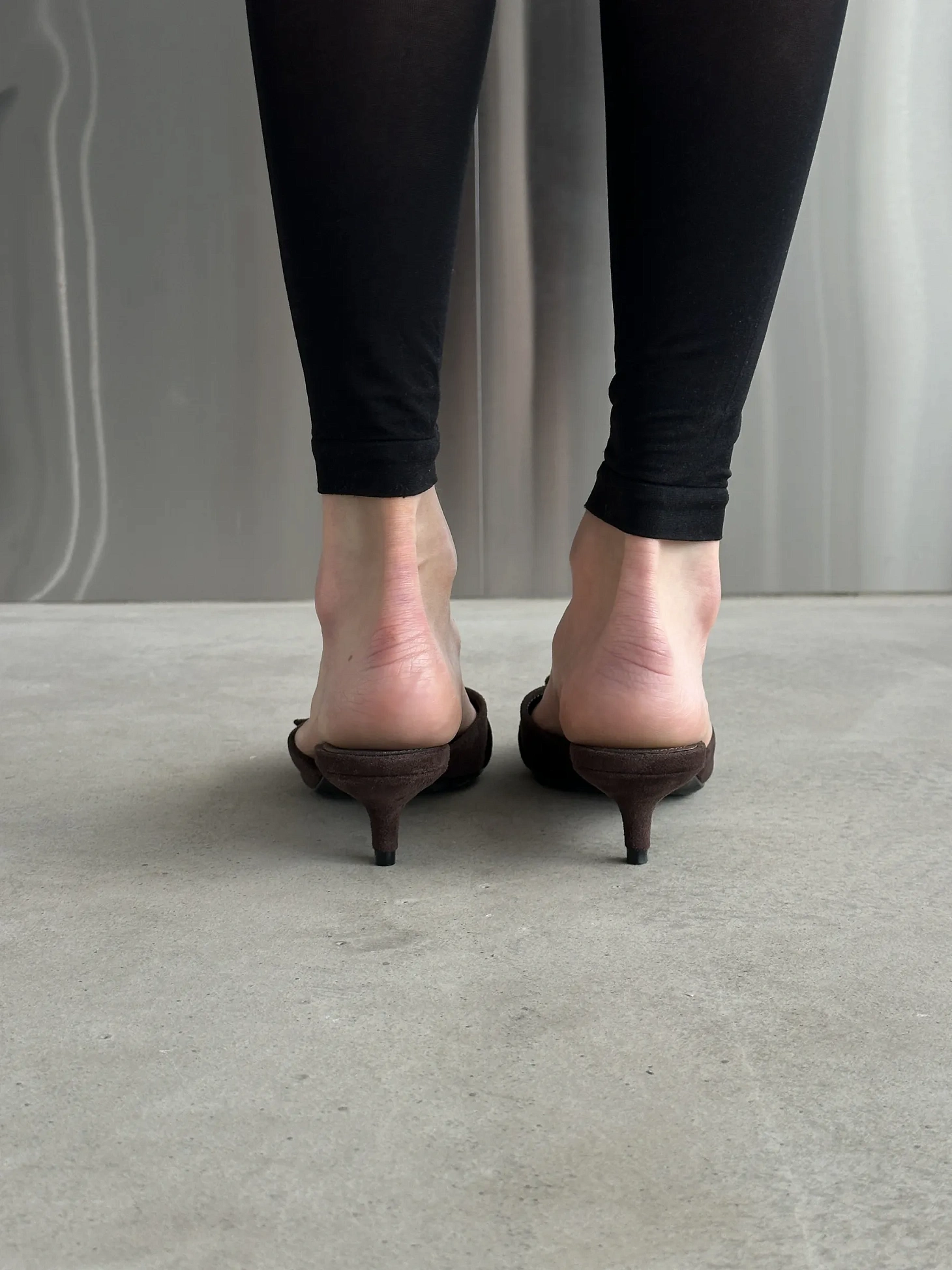 Туфли на низком каблуке мюли лодочки