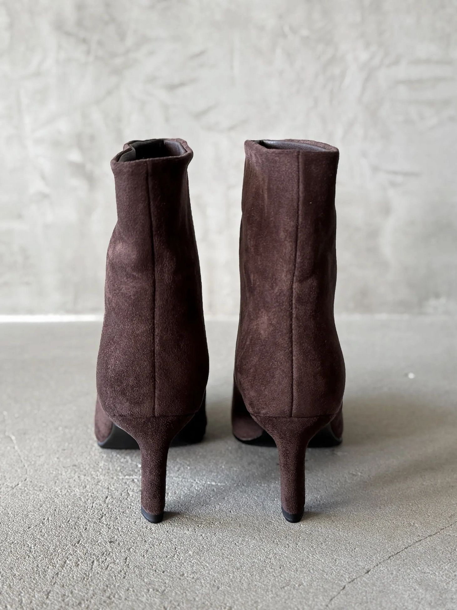 Ботильоны на низком каблуке демисезонные