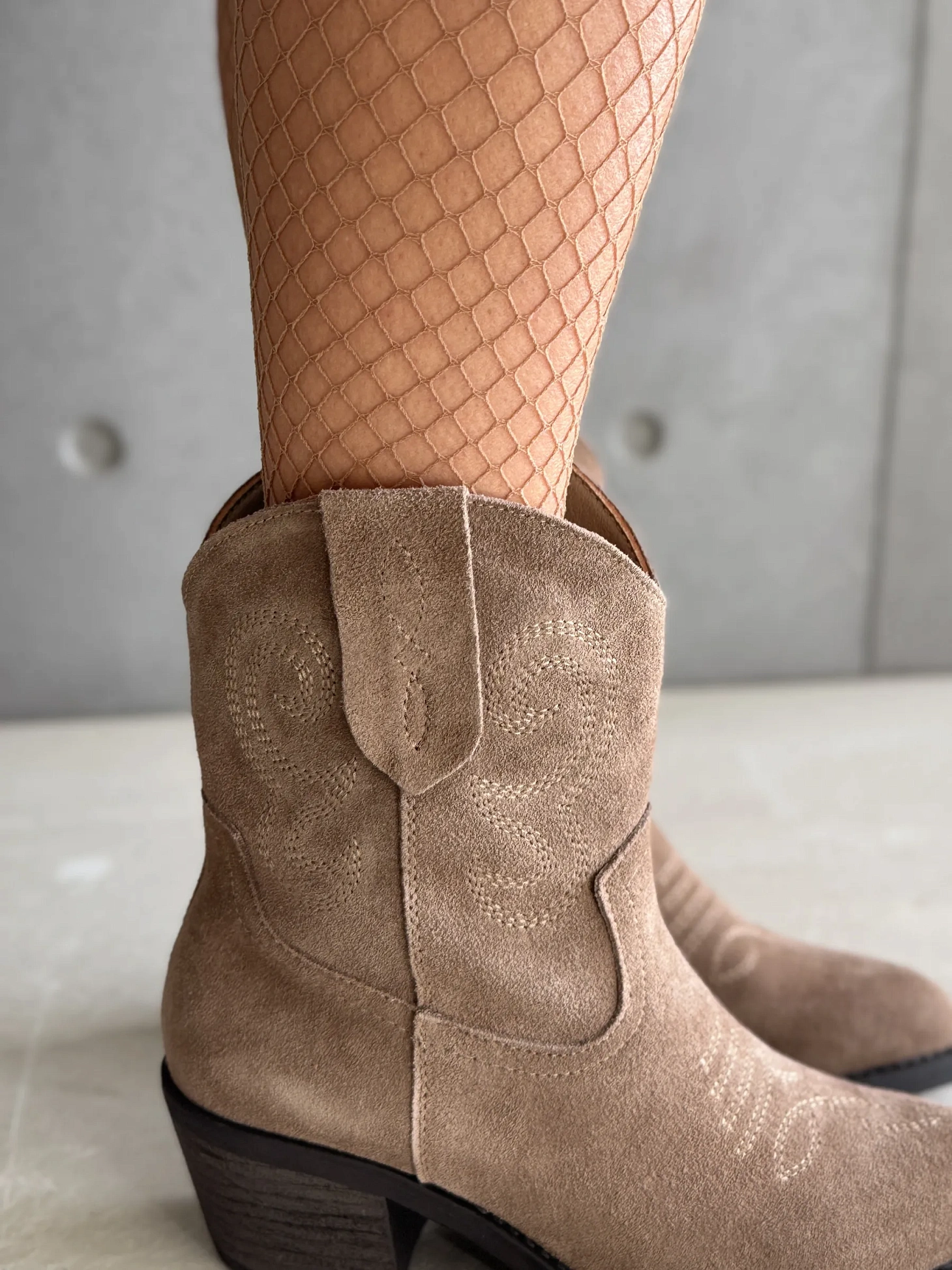 Казаки женские натуральная замша