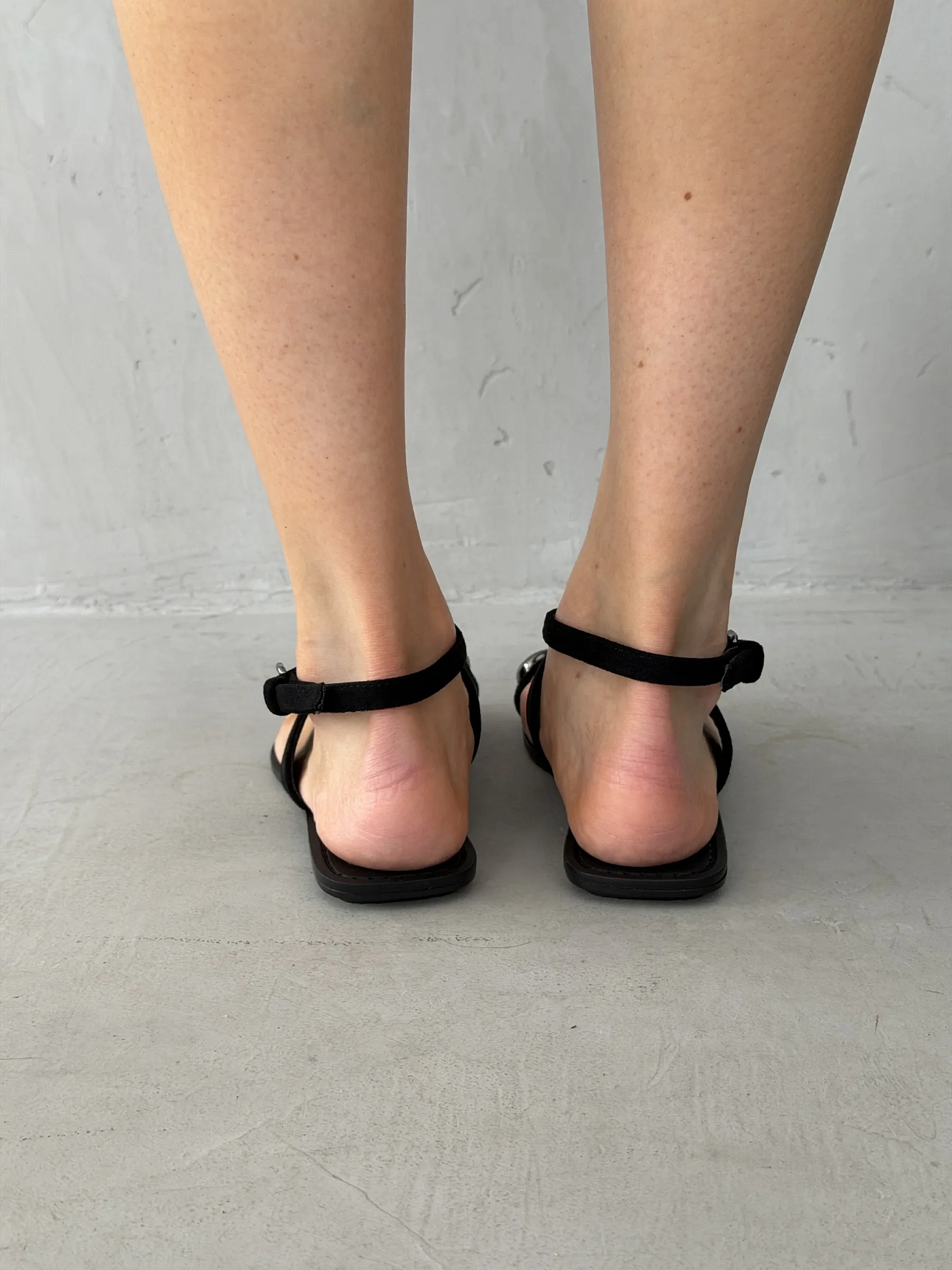 Летние босоножки женские на плоской подошве