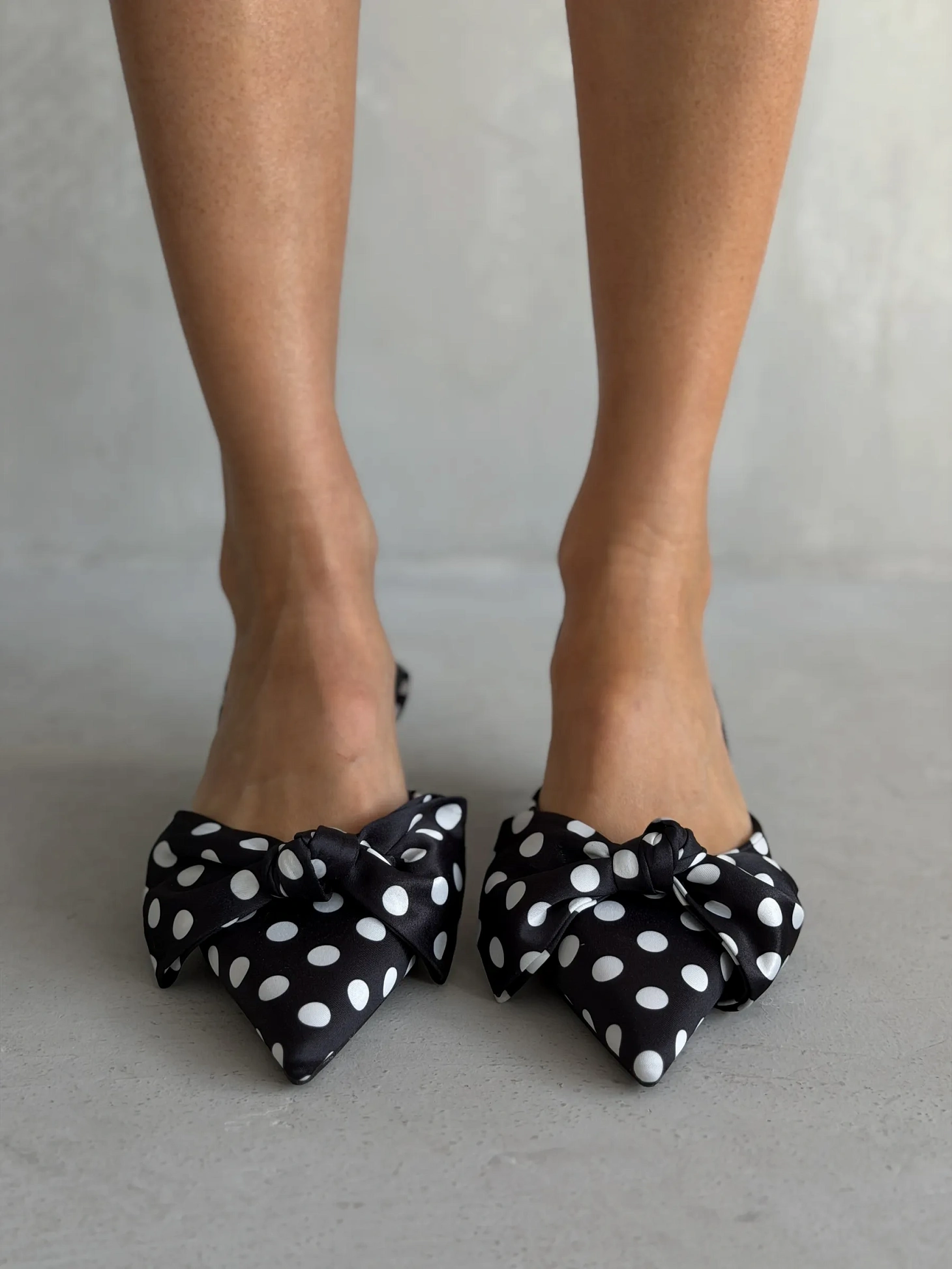 Туфли на каблуке с открытой пяткой лодочки