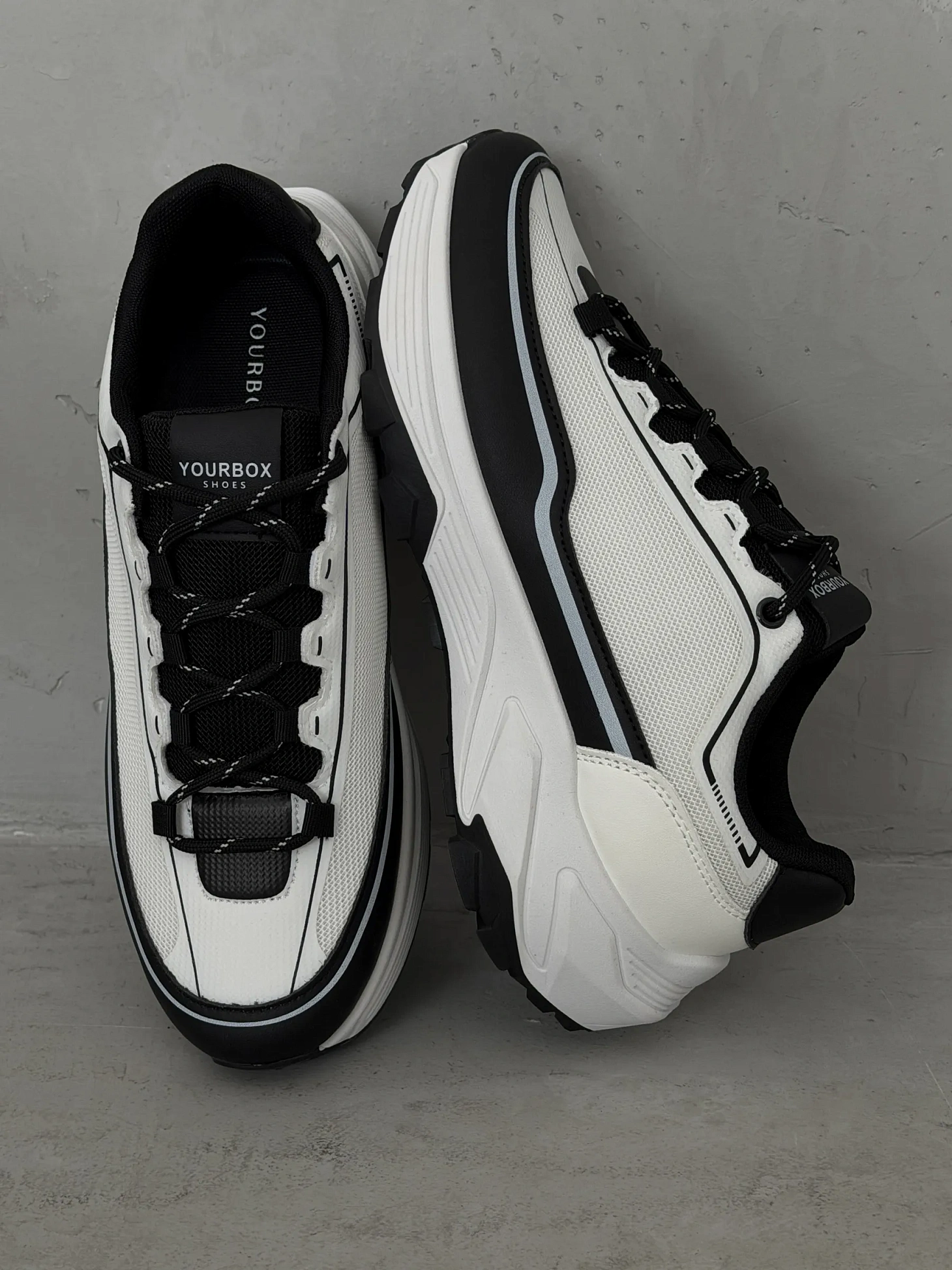 Демисезонные кроссовки спортивные