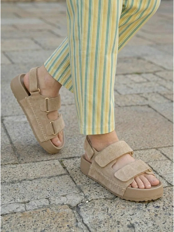 Летние босоножки на платформе