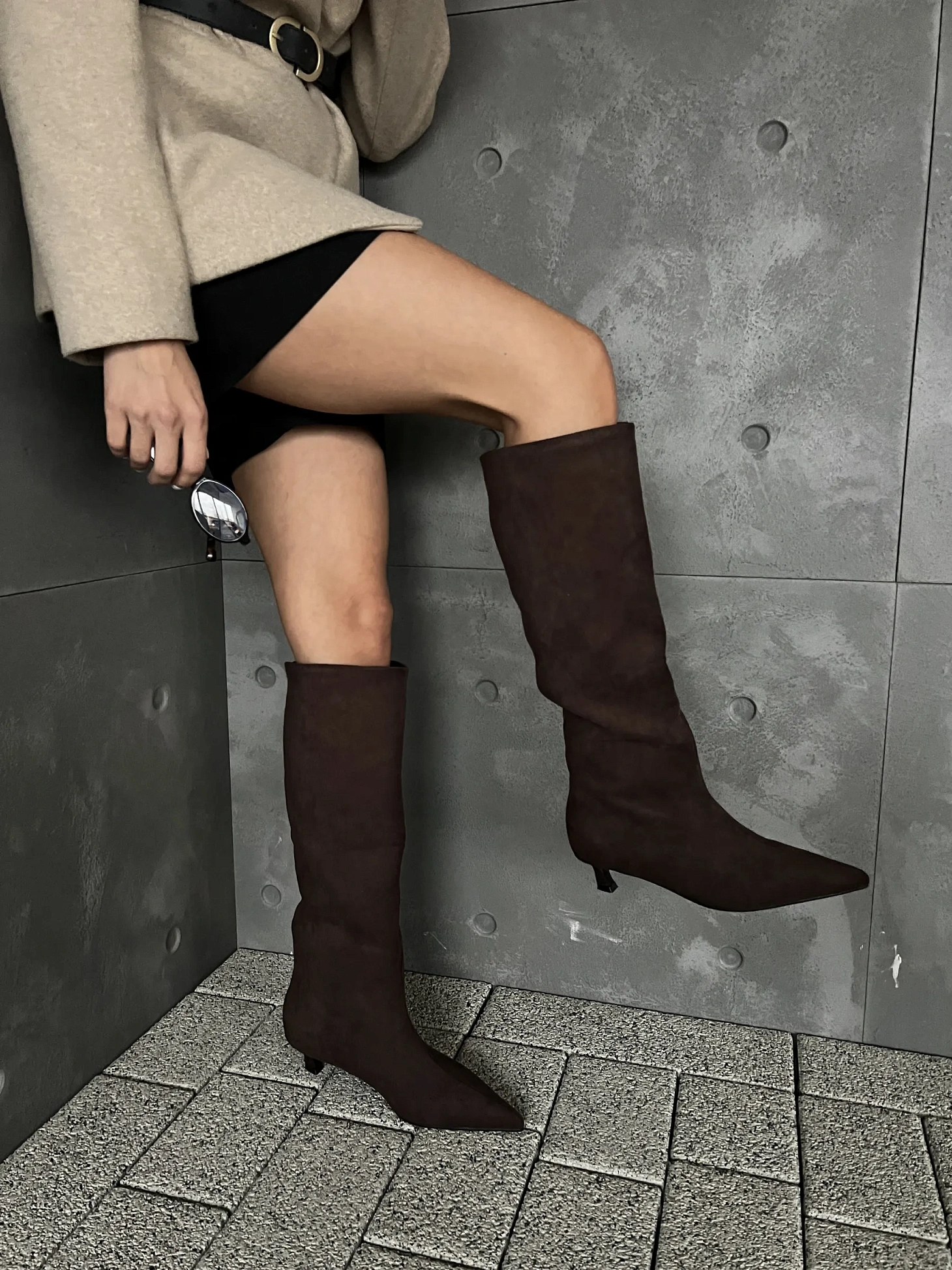 Сапоги женские демисезонные трубы на низком каблуке весенние