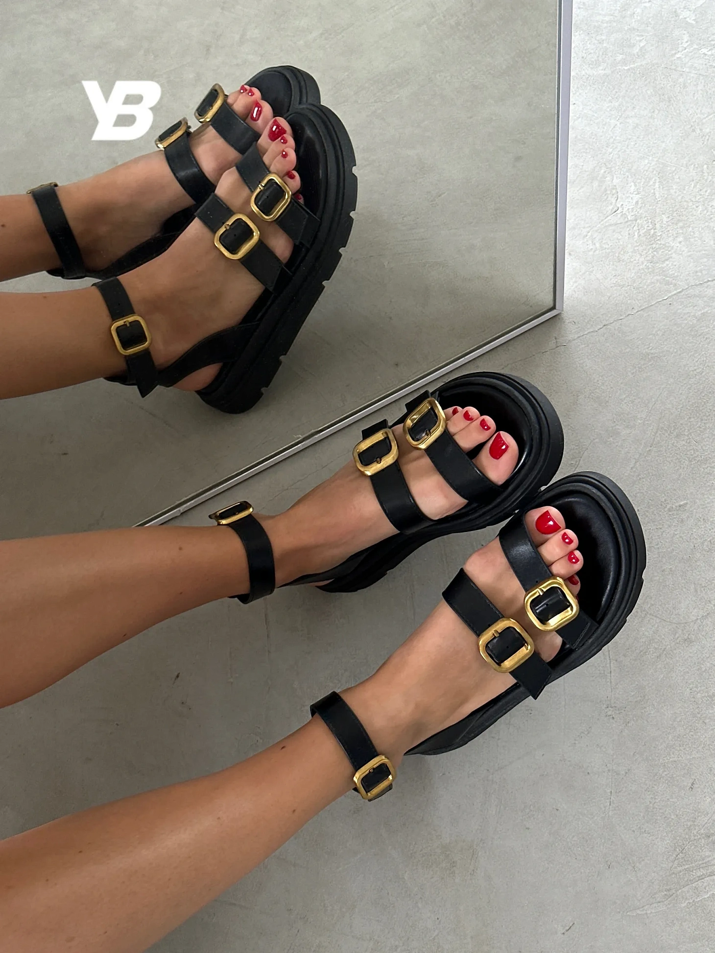 Летние босоножки женские на плоской подошве