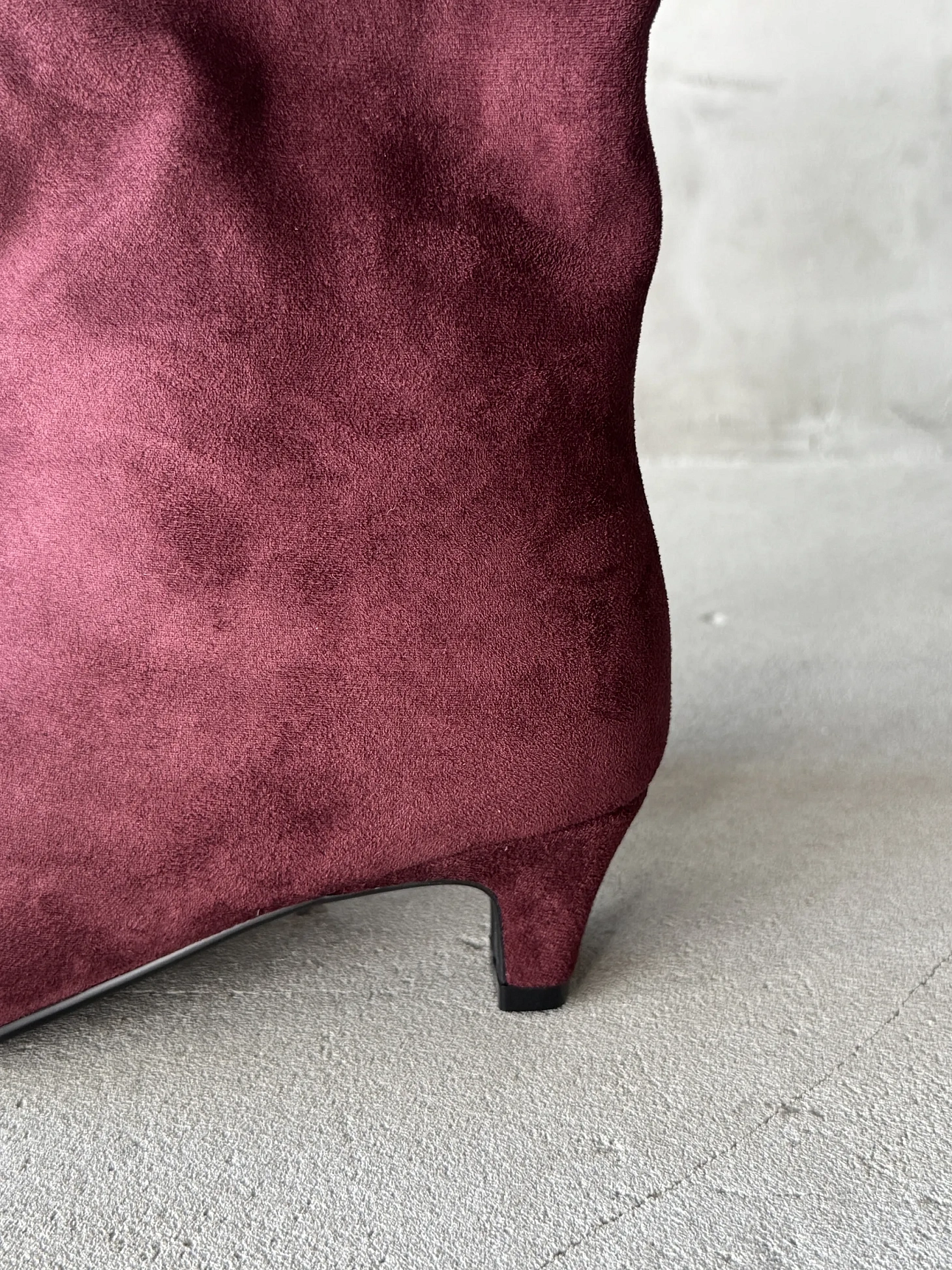 Ботильоны на низком каблуке демисезонные