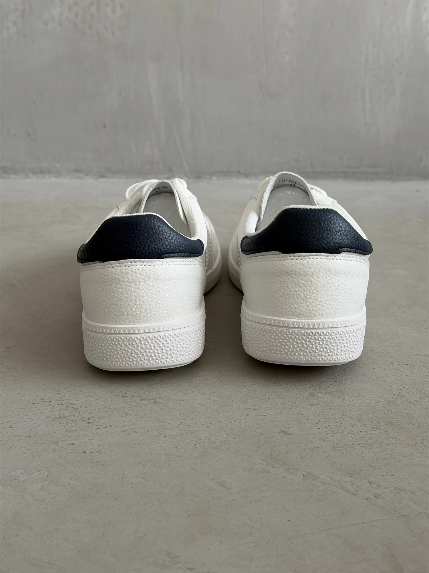 Демисезонные кроссовки мужские кеды