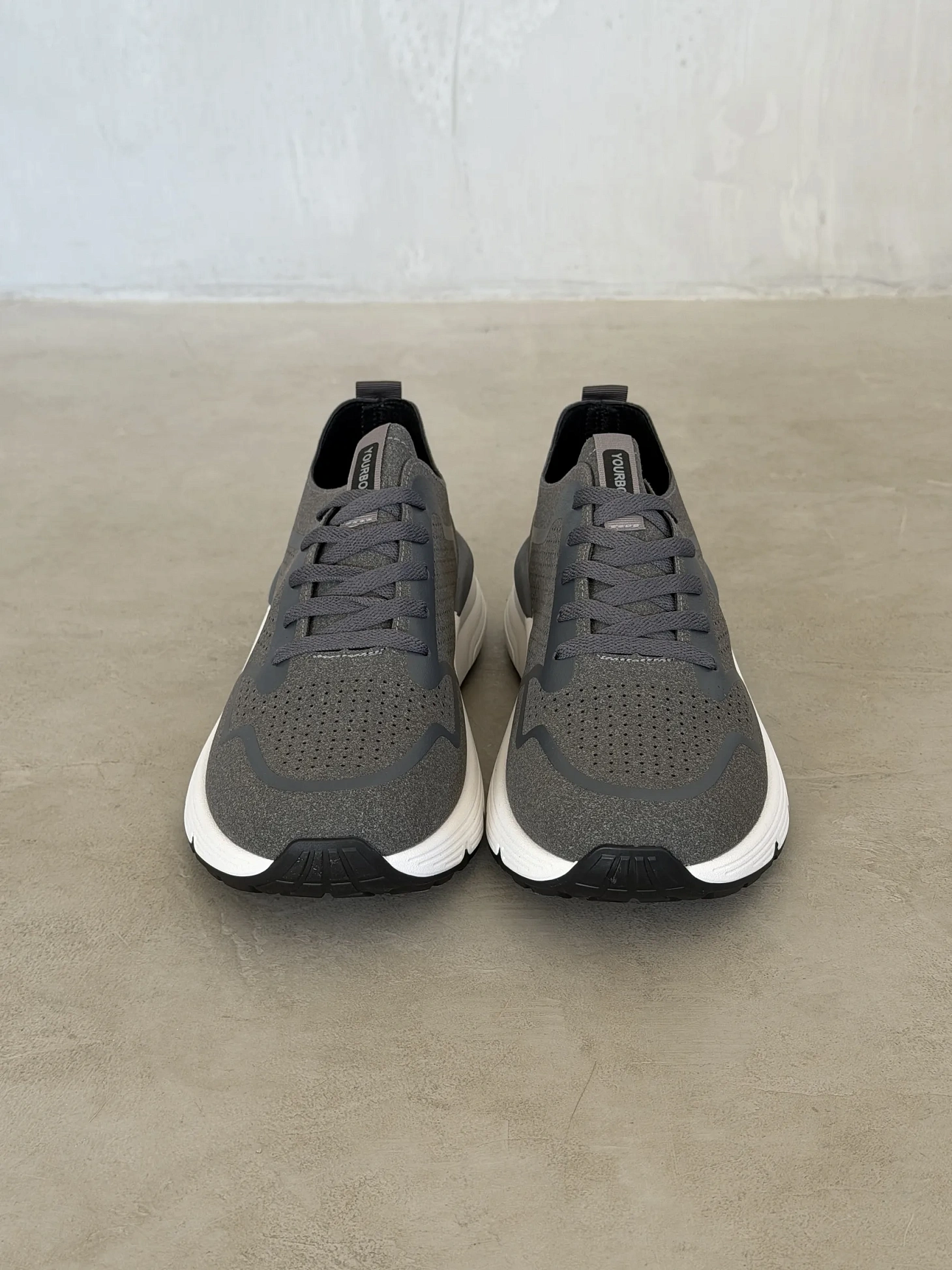 Демисезонные кроссовки мужские спортивные