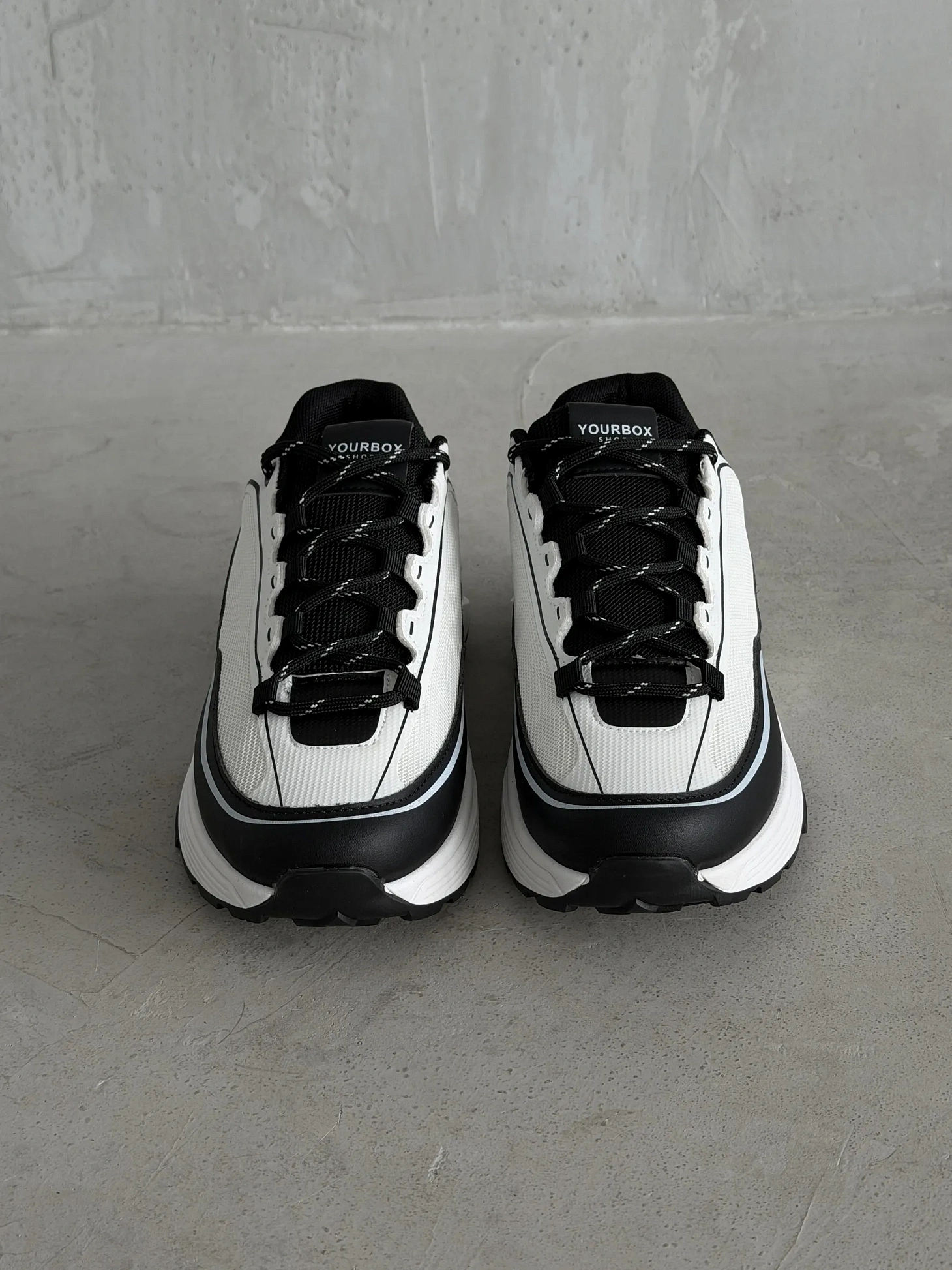 Демисезонные кроссовки спортивные