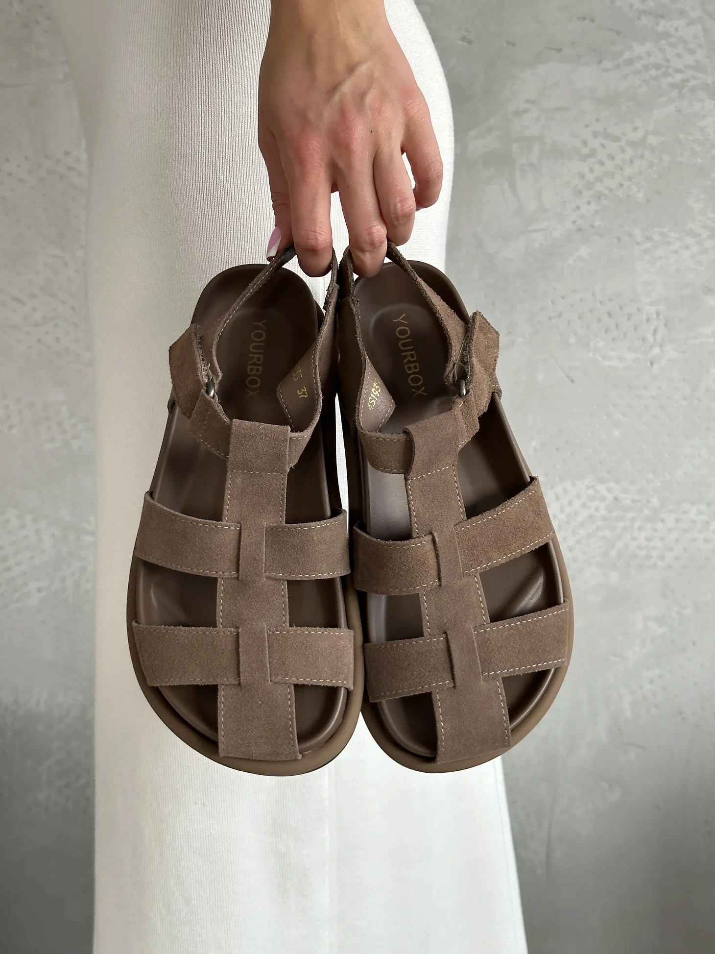 Летние босоножки женские с закрытым носом