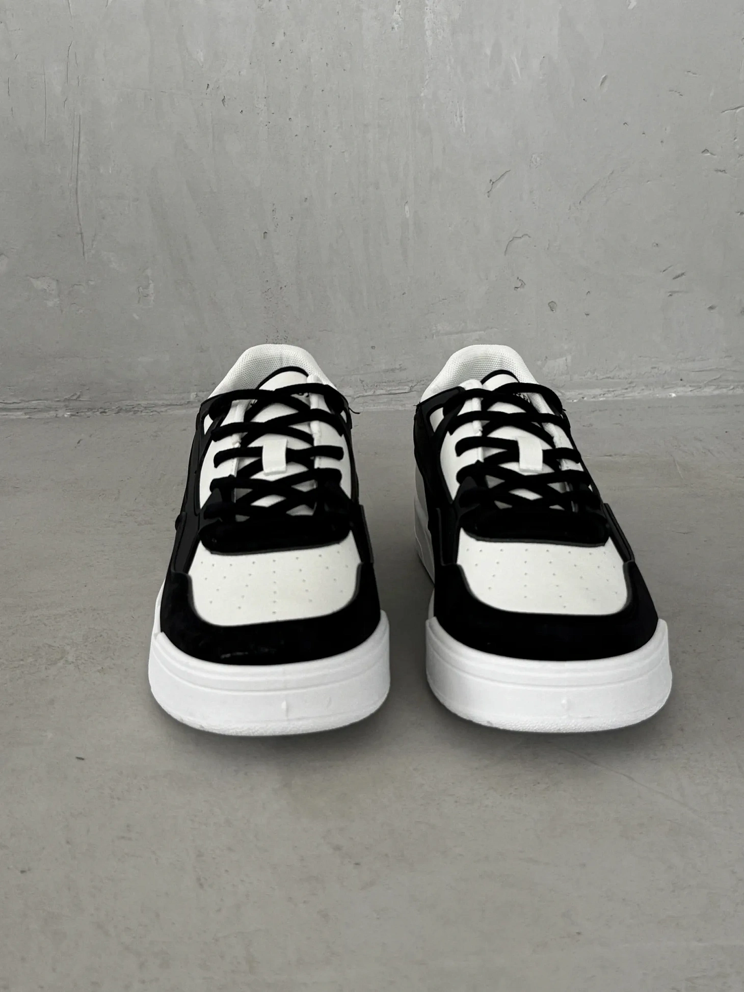 Демисезонные кроссовки спортивные