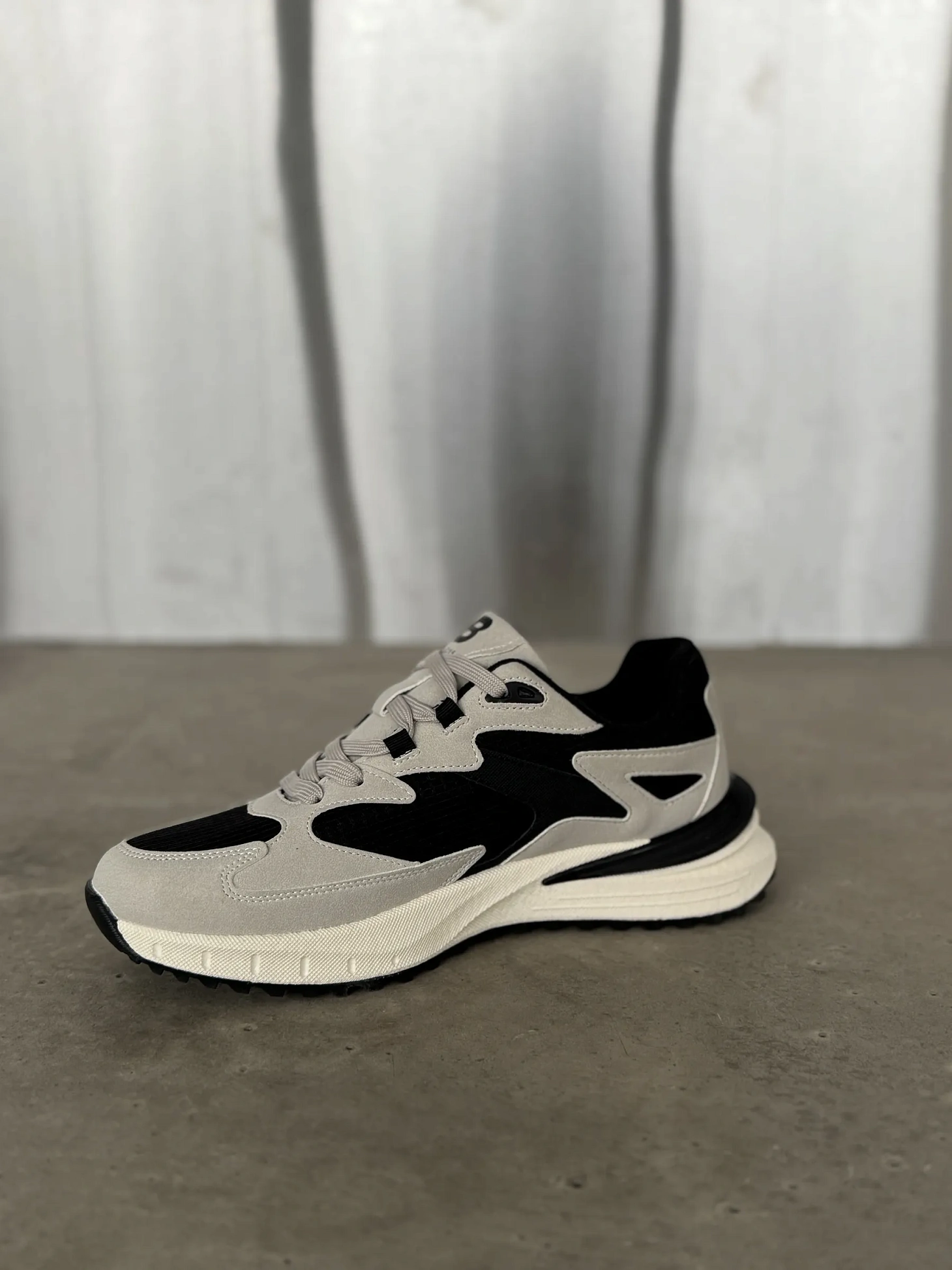 Демисезонные кроссовки мужские спортивные