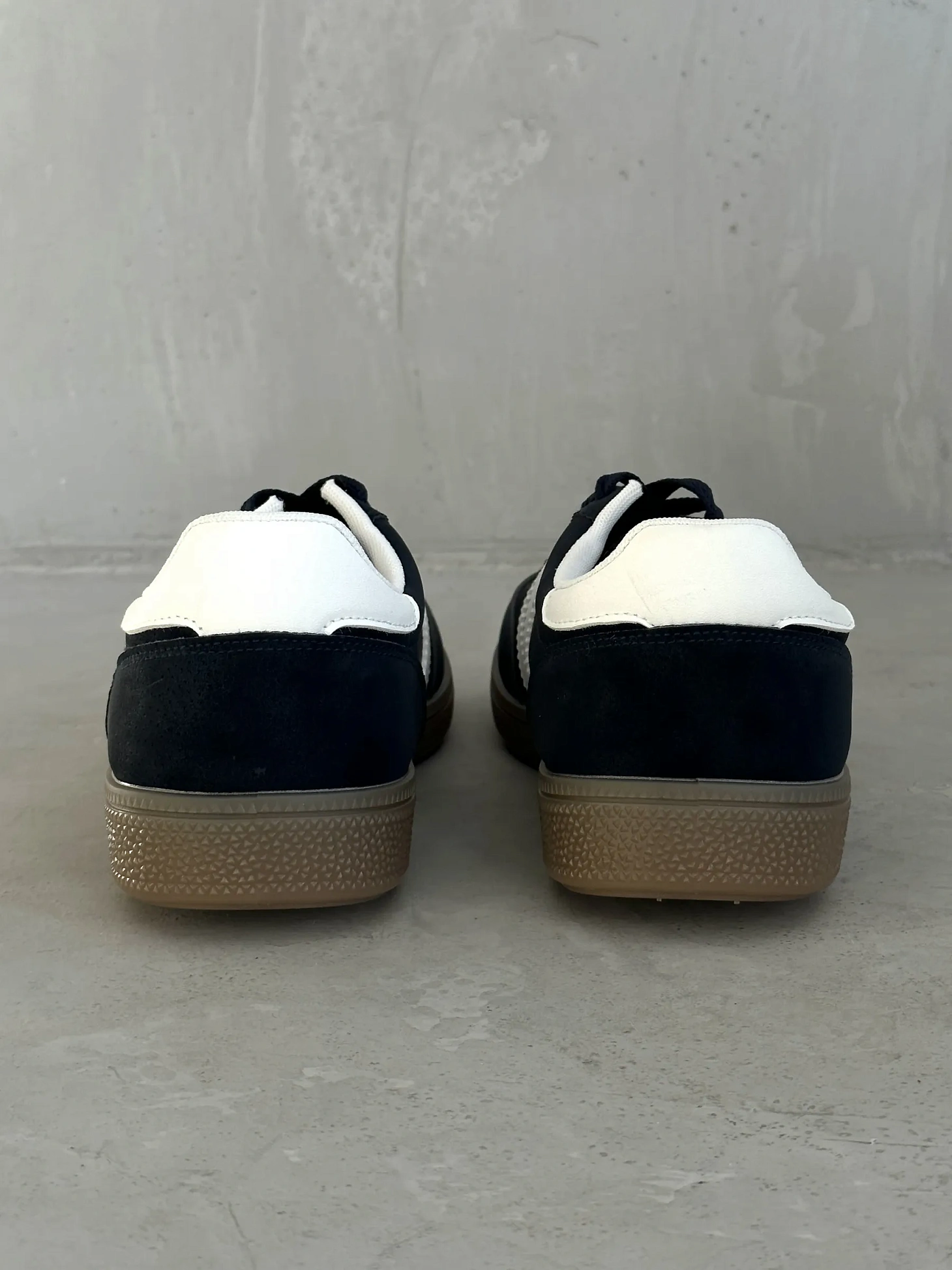 Демисезонные кроссовки мужские кеды