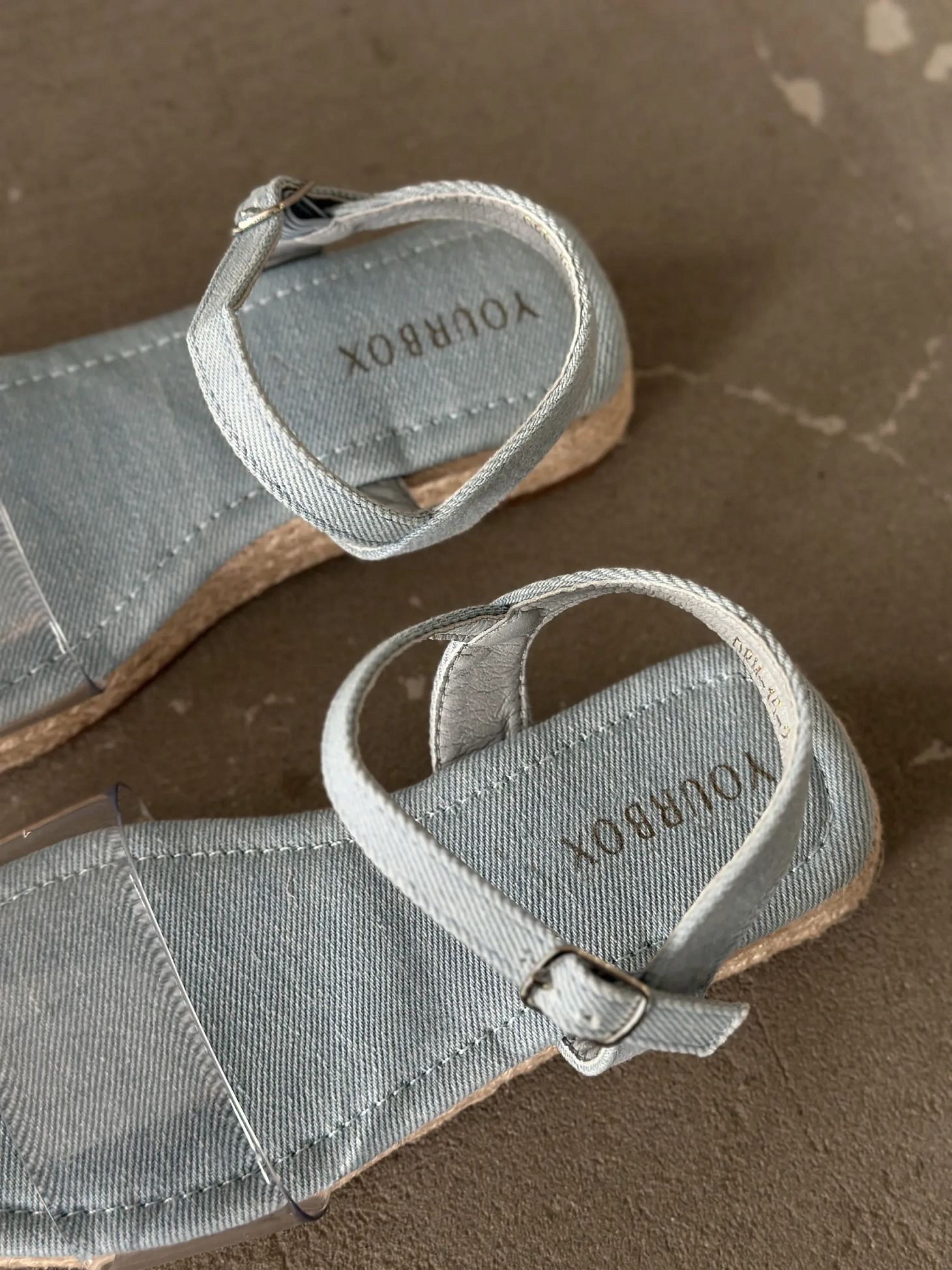 Летние босоножки подростковые на танкетке