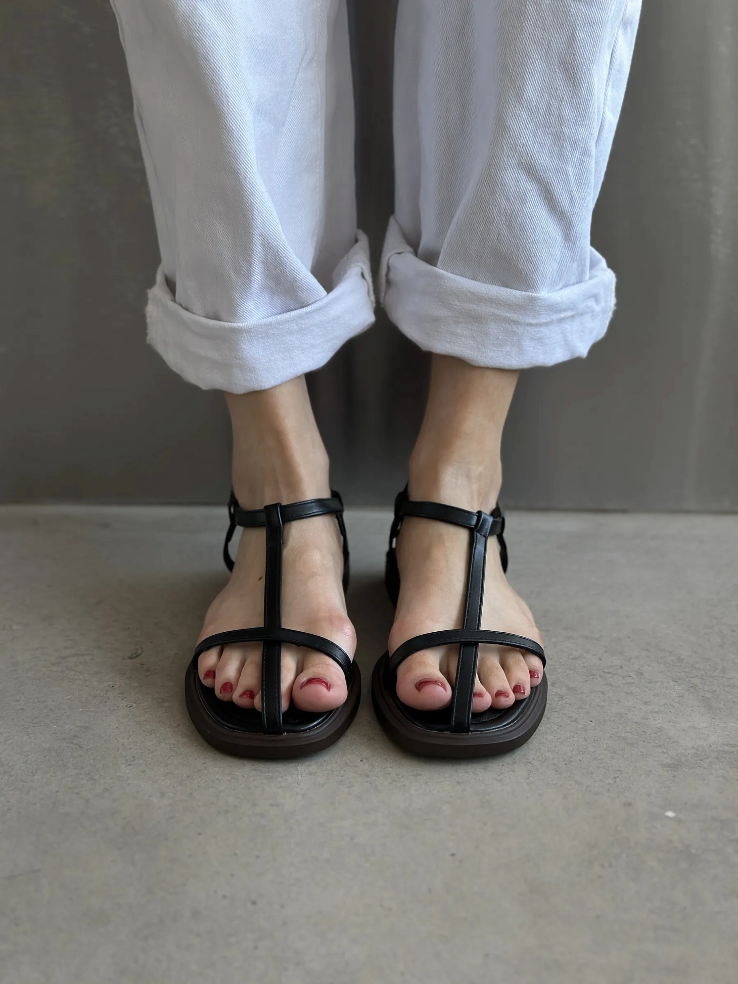 Летние босоножки женские на плоской подошве