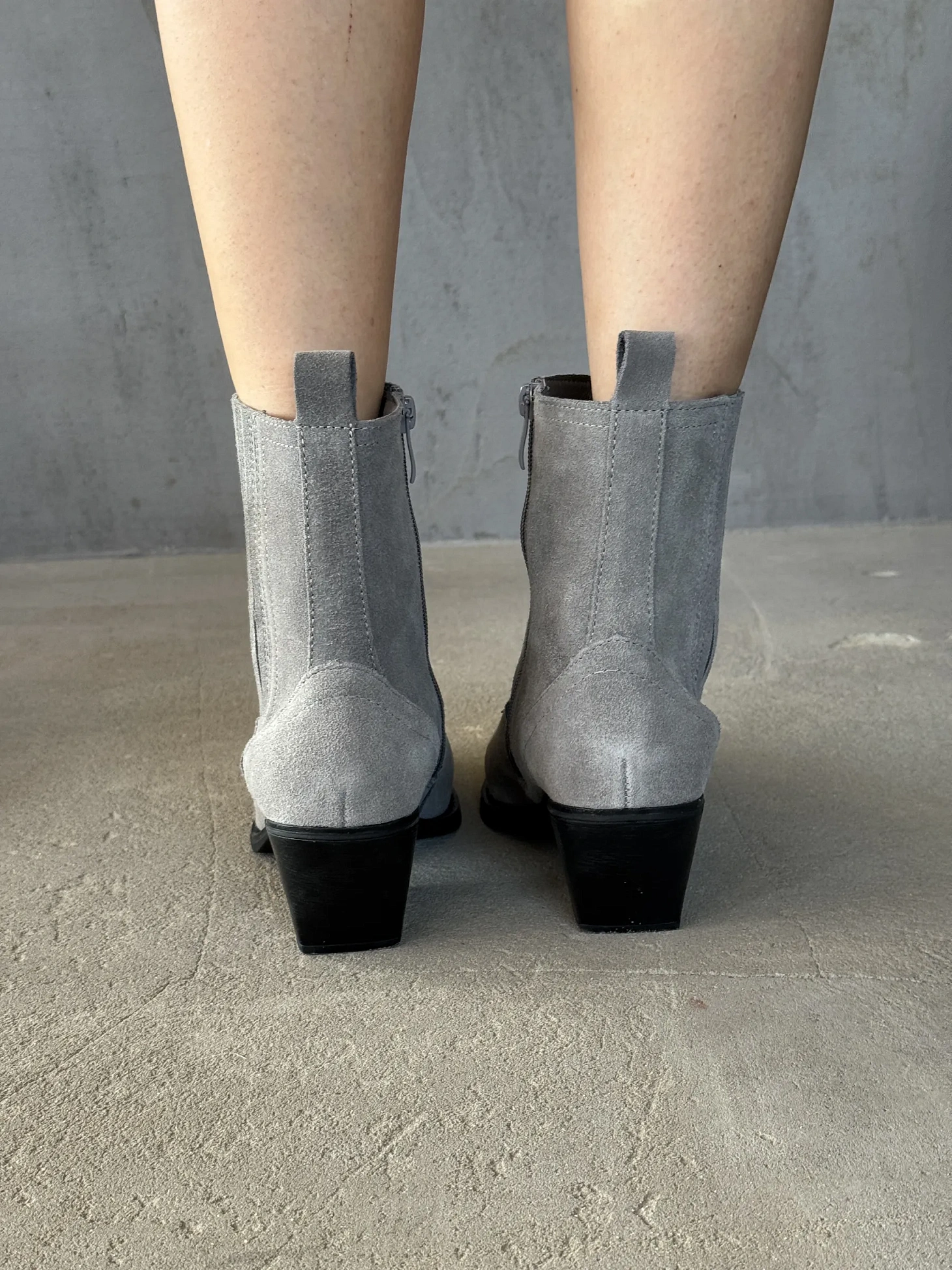 Казаки женские натуральная замша