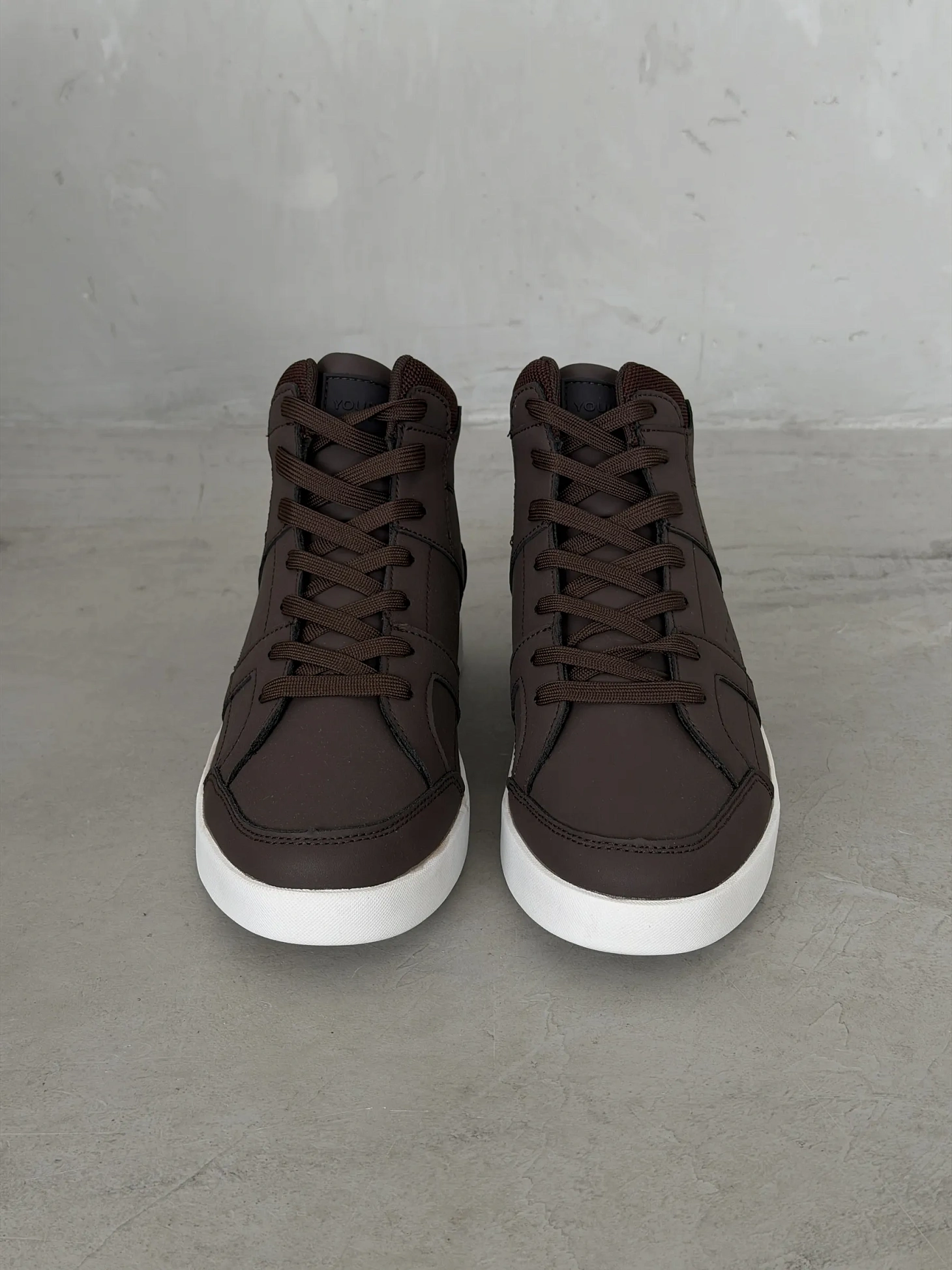 Демисезонные кроссовки высокие кеды