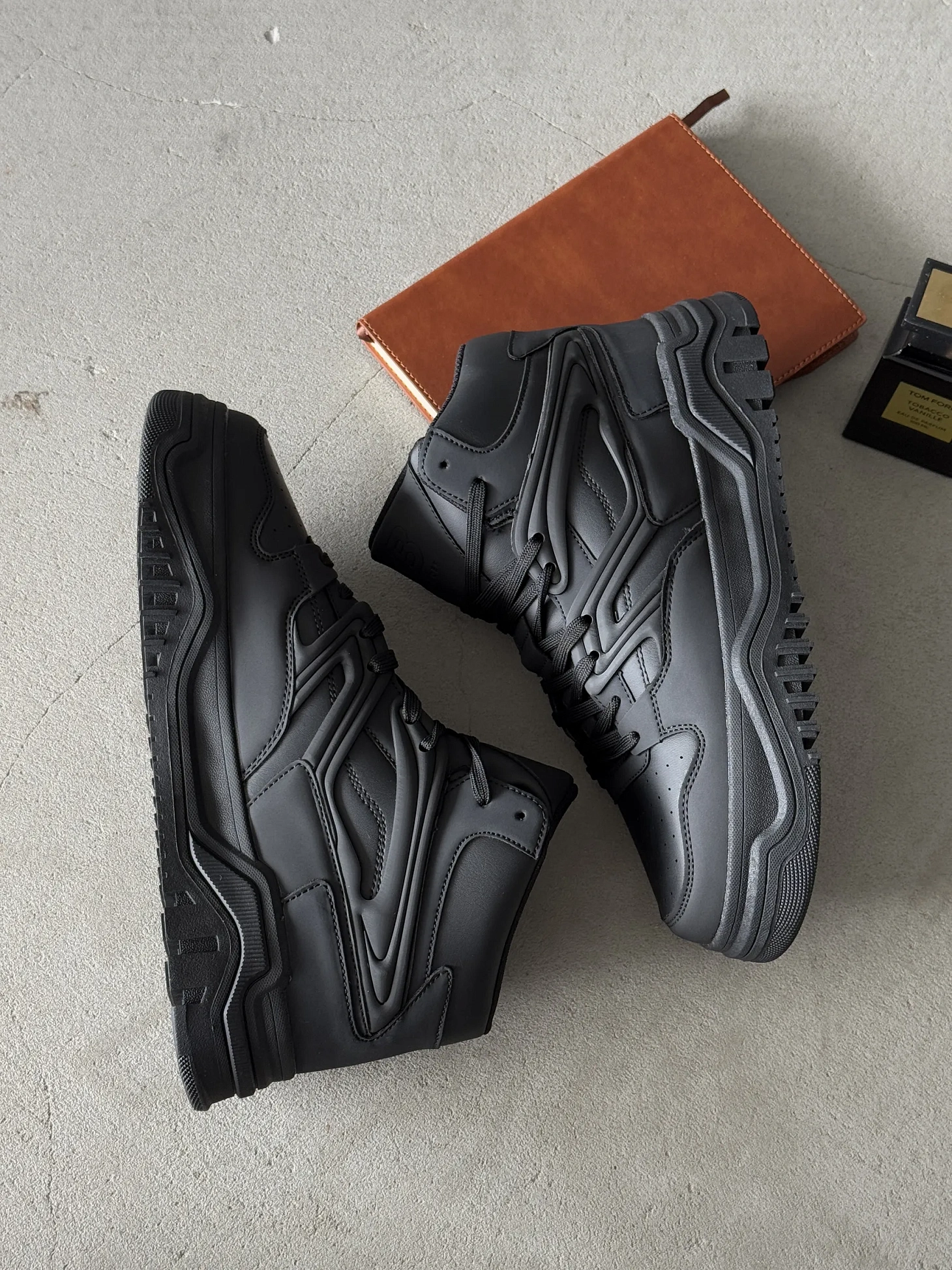 Демисезонные кроссовки высокие кеды