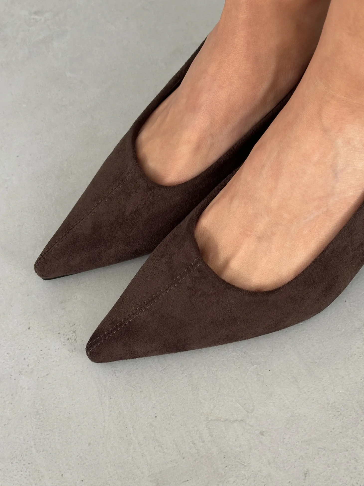 Туфли на каблуке с открытой пяткой лодочки