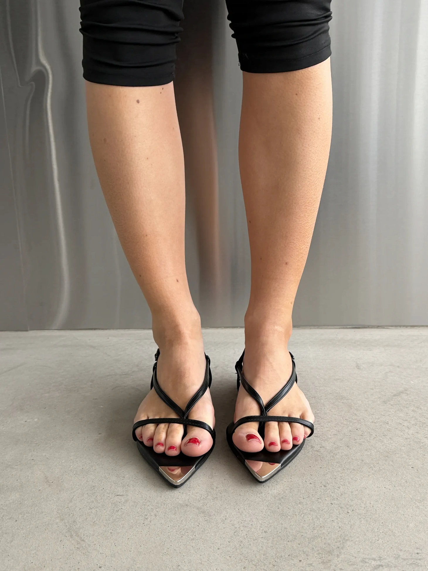 Летние босоножки женские с острым носом