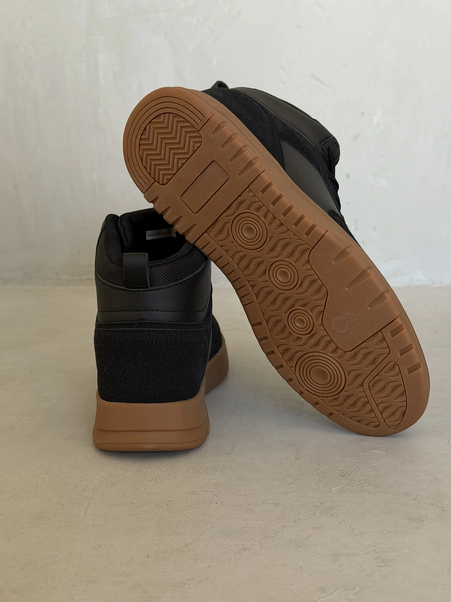 Демисезонные кроссовки мужские высокие кеды