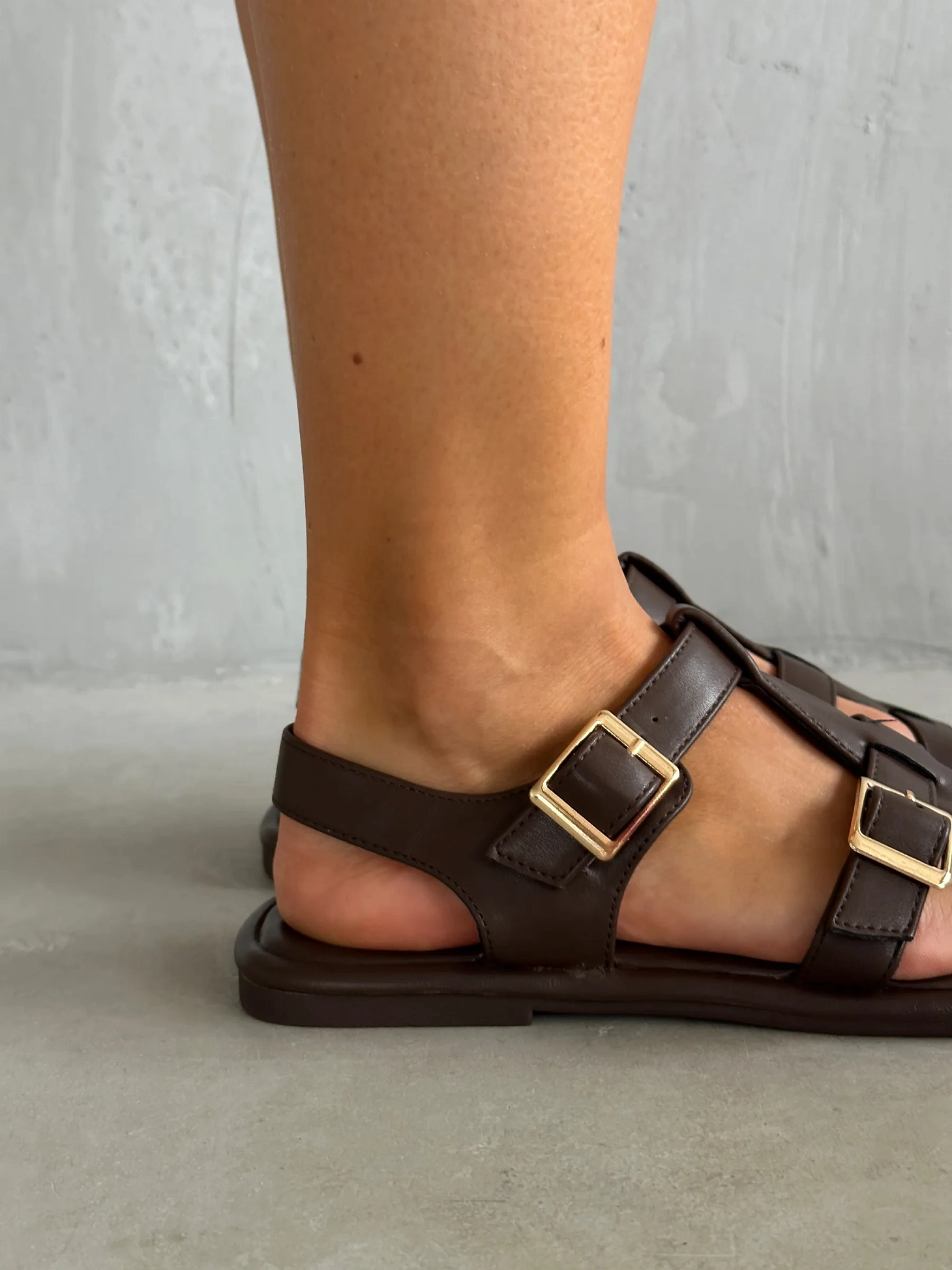 Летние босоножки женские на плоской подошве