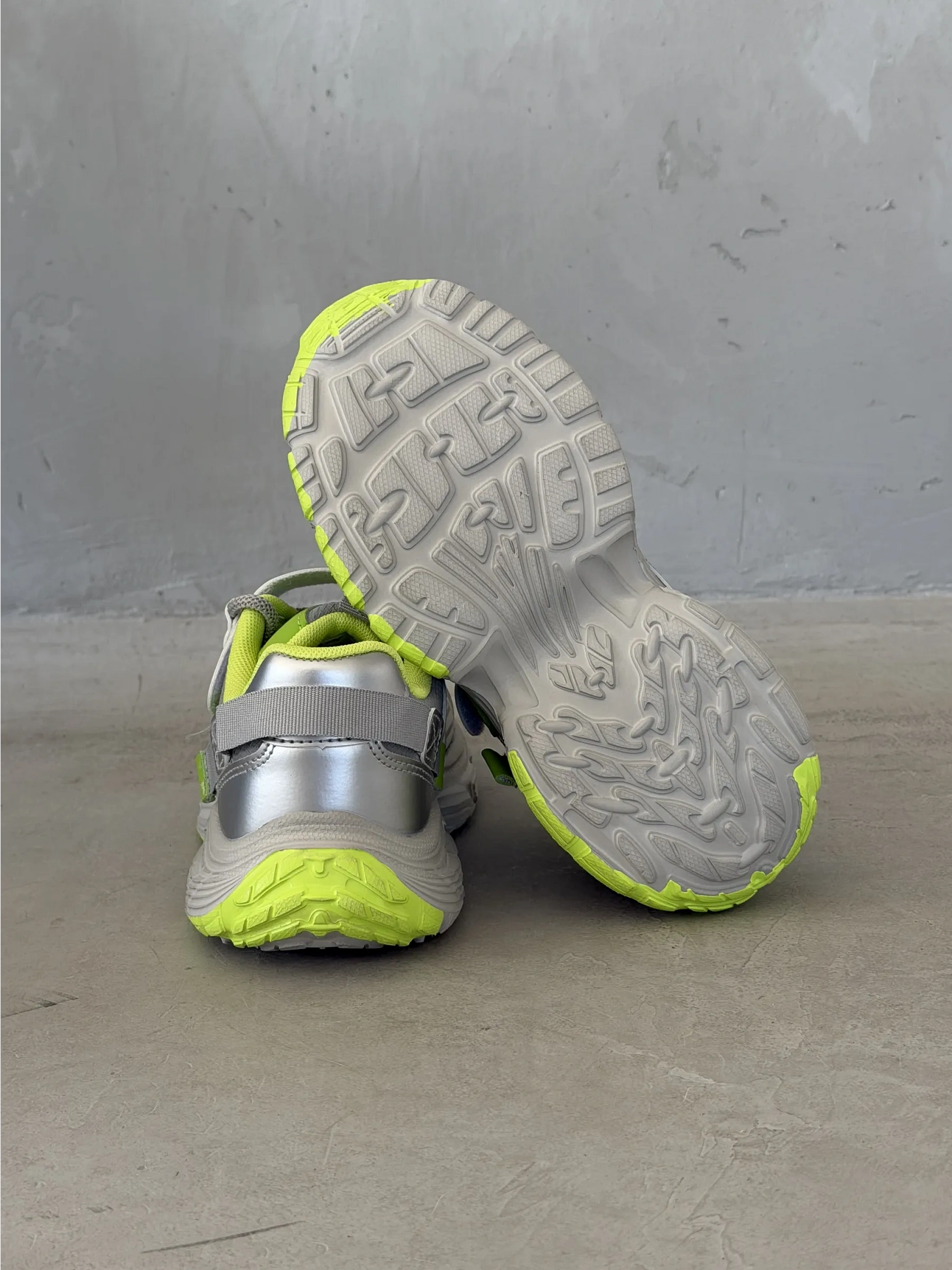 Демисезонные кроссовки детские на платформе