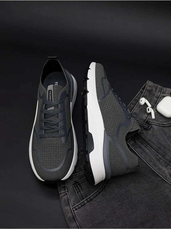 Демисезонные кроссовки мужские спортивные