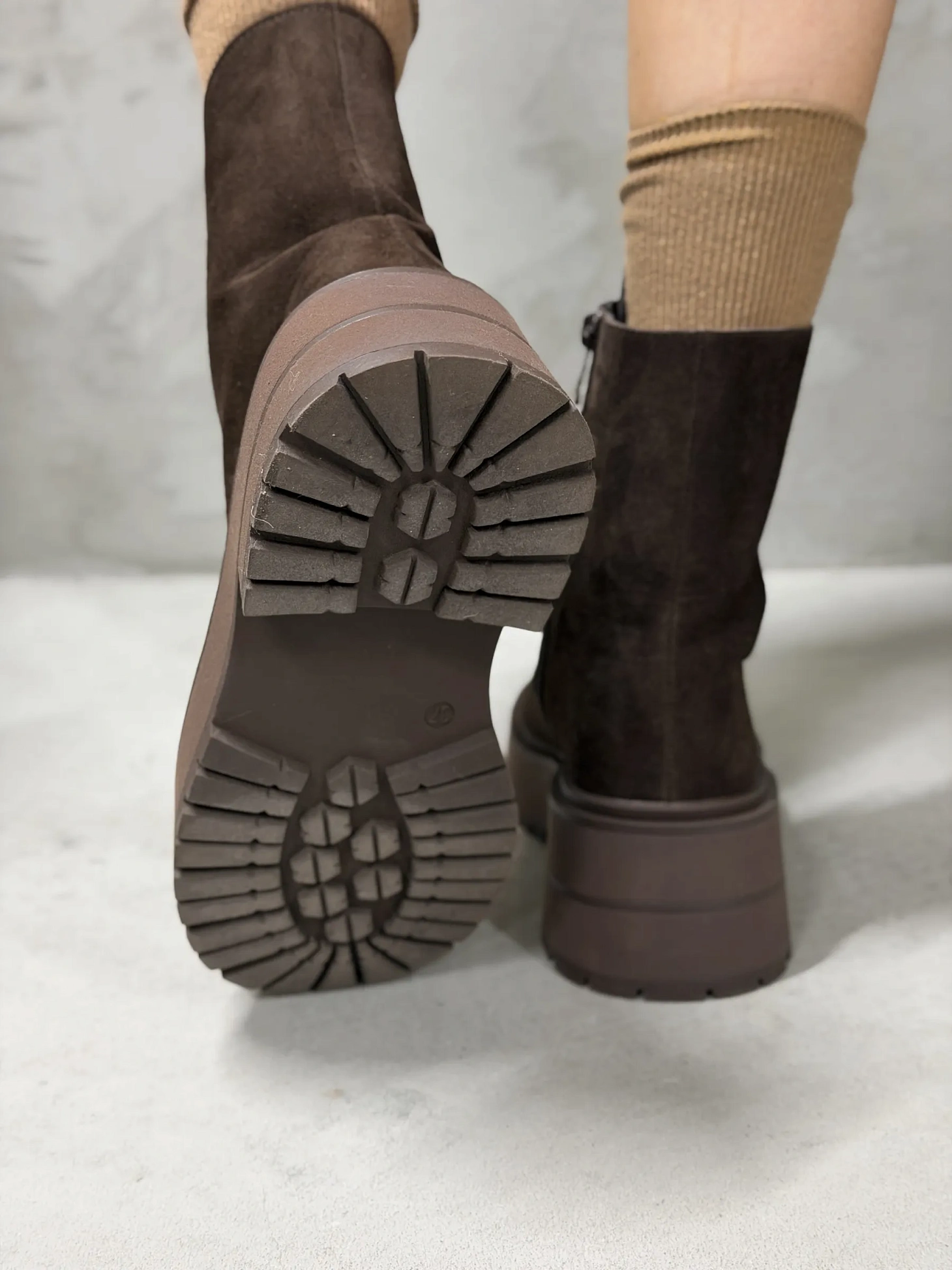 Ботинки женские натуральная замша