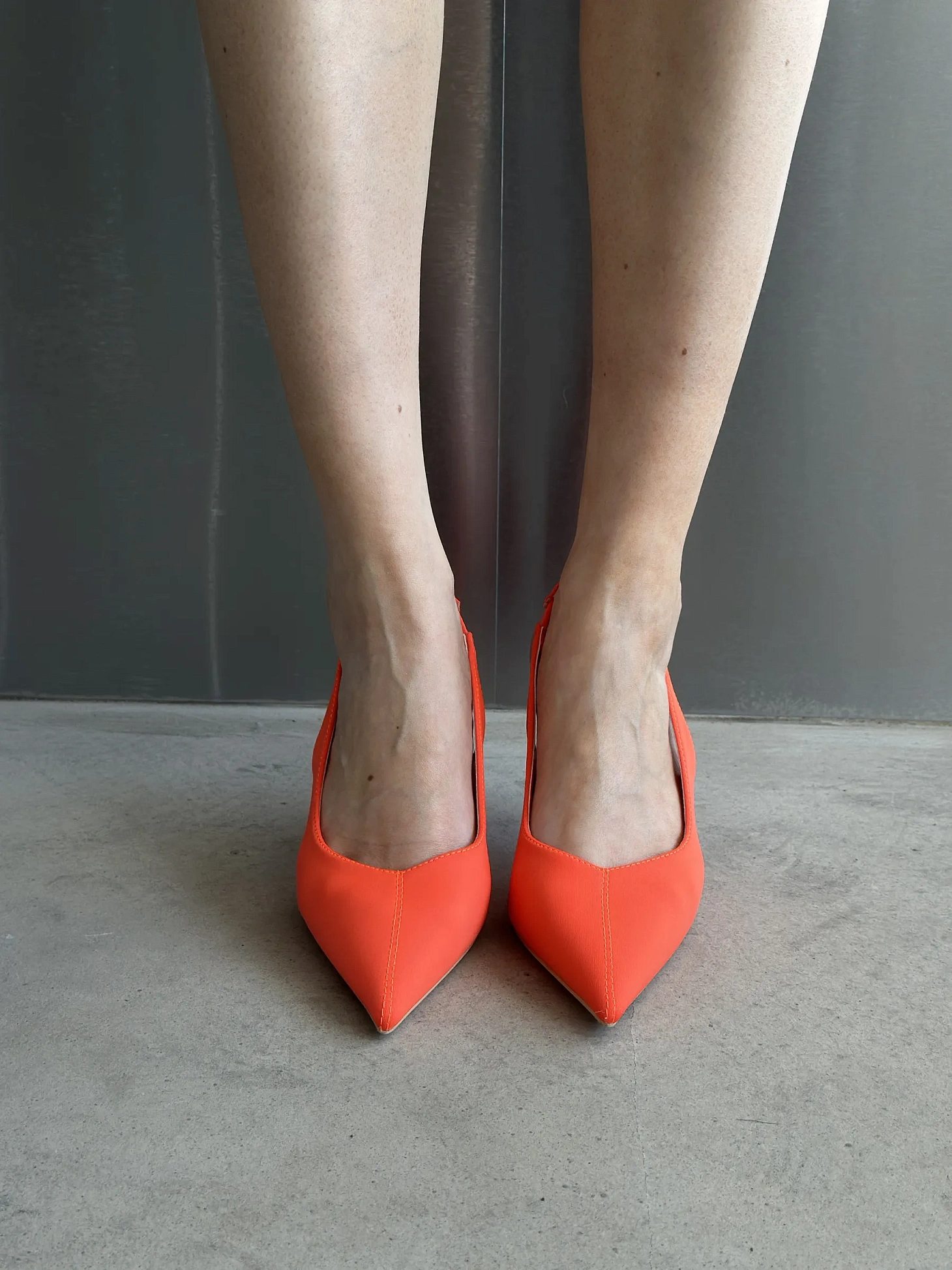 Туфли на каблуке с открытой пяткой лодочки