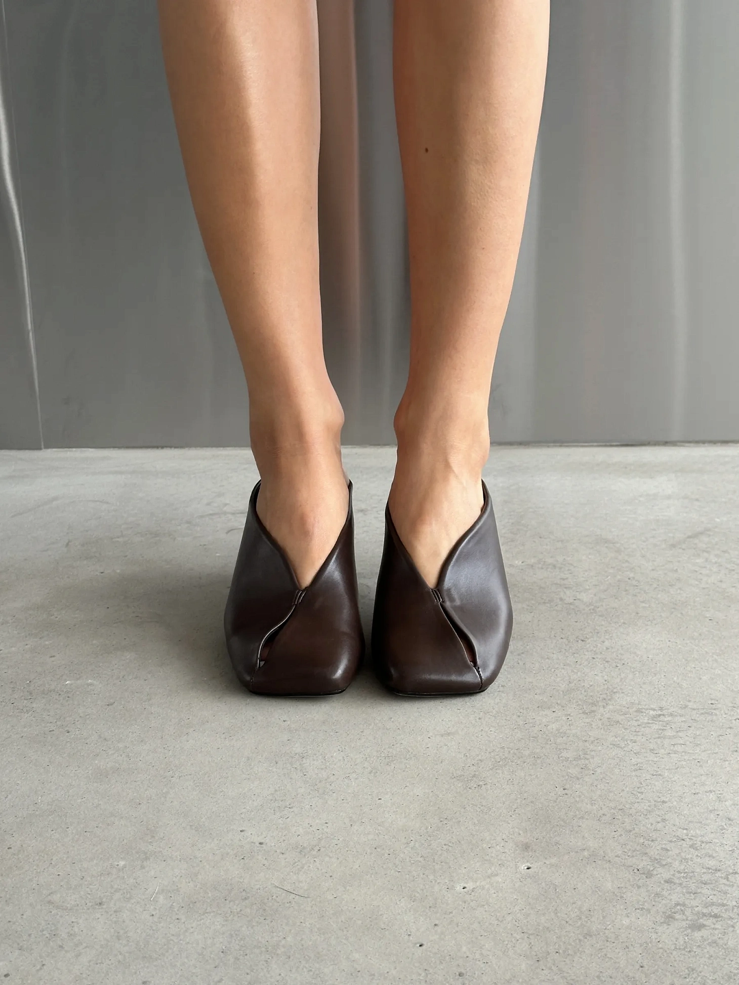 Туфли на низком каблуке мюли лодочки