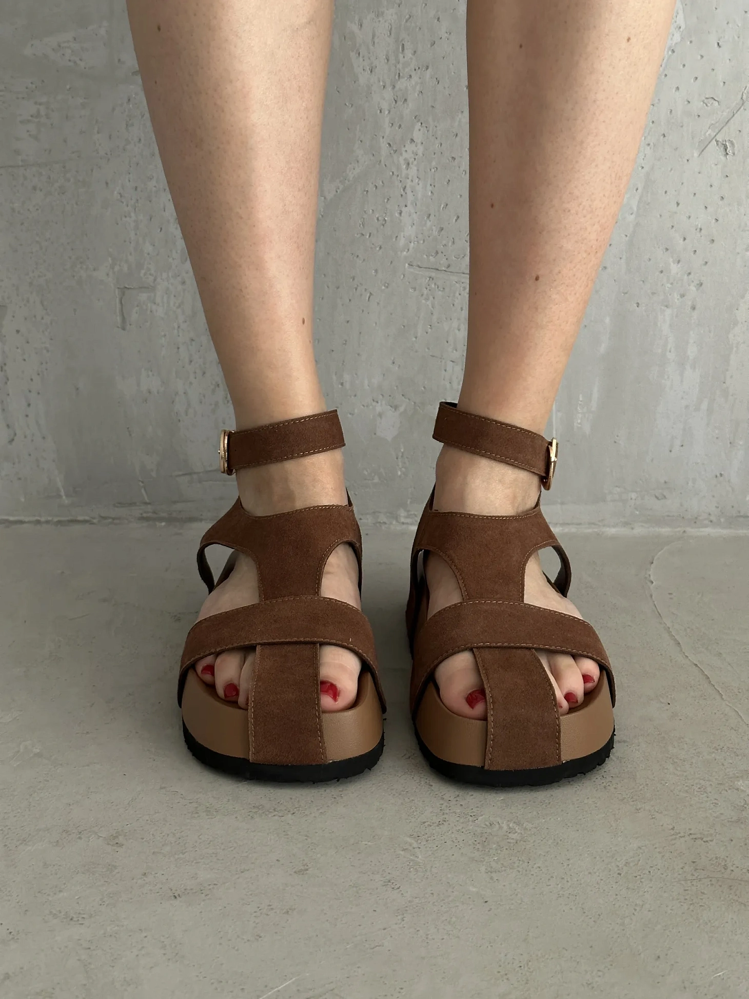 Летние босоножки на платформе