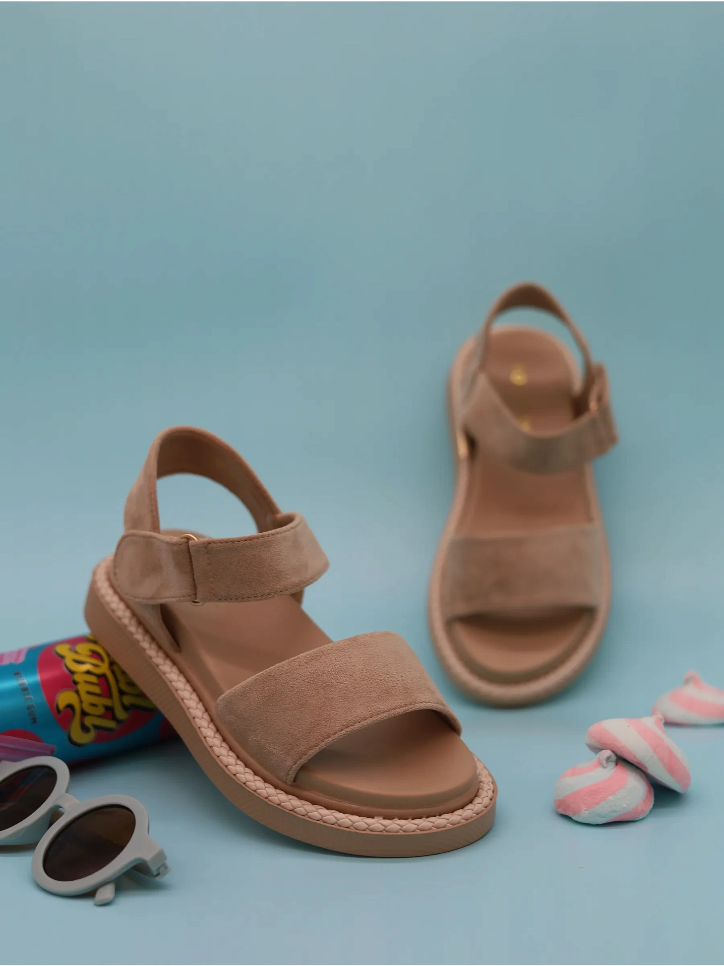 Летние босоножки на платформе