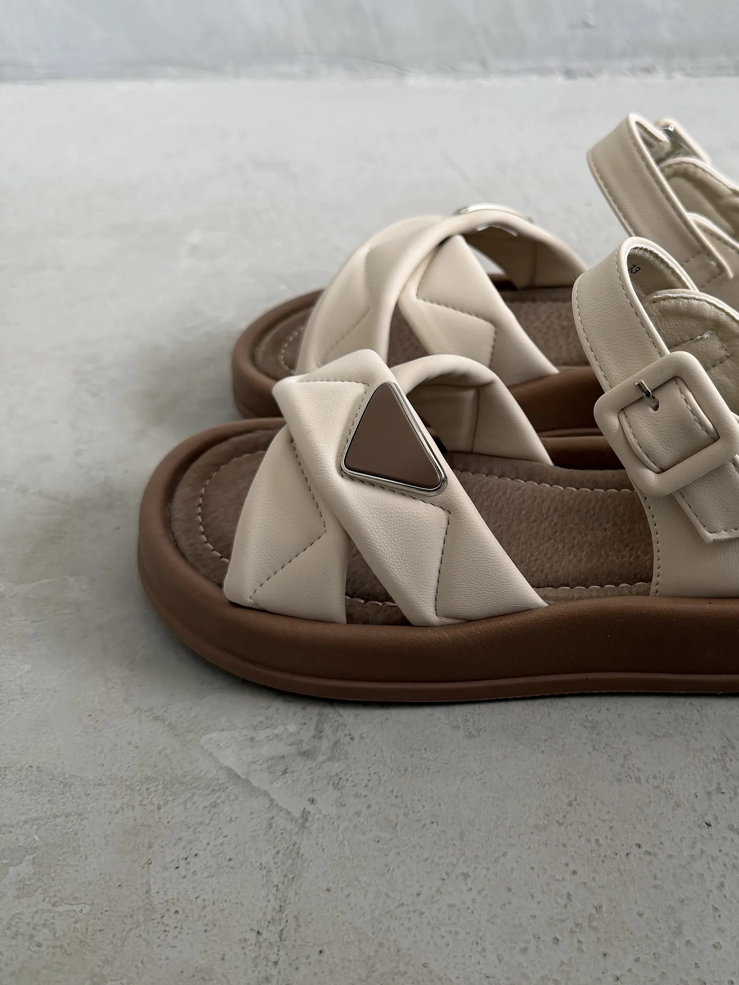 Летние босоножки на платформе