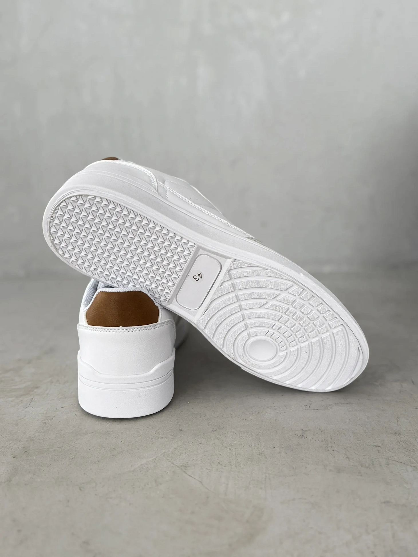 Демисезонные кроссовки мужские кеды