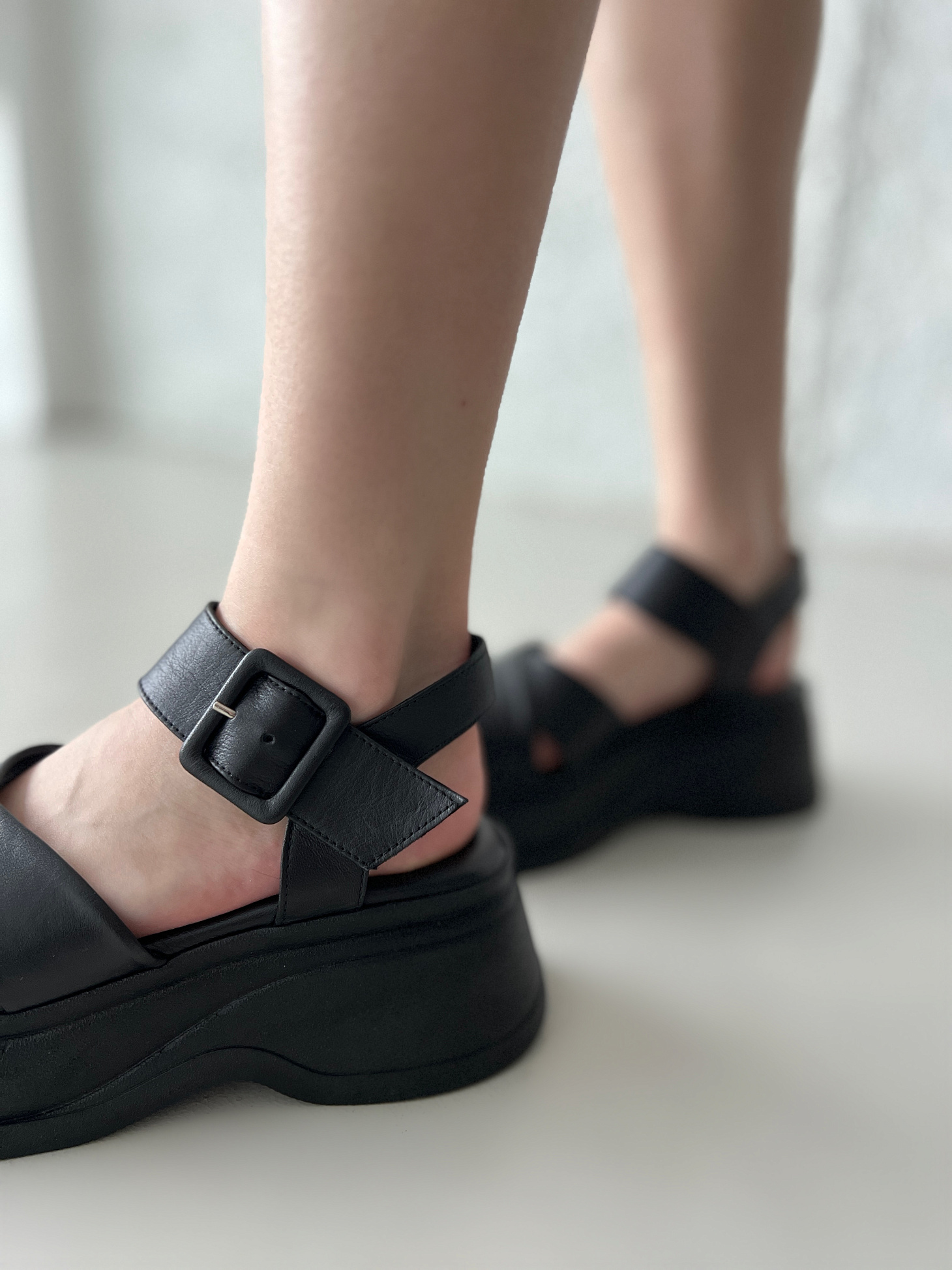 Босоножки женские кожа