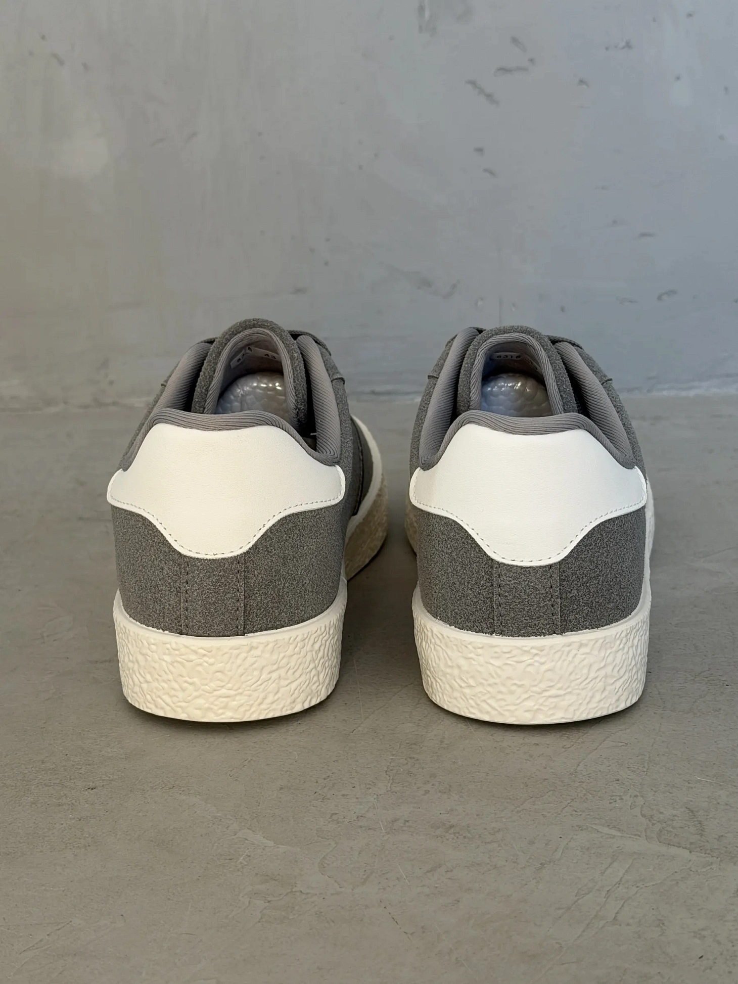 Демисезонные кроссовки мужские кеды