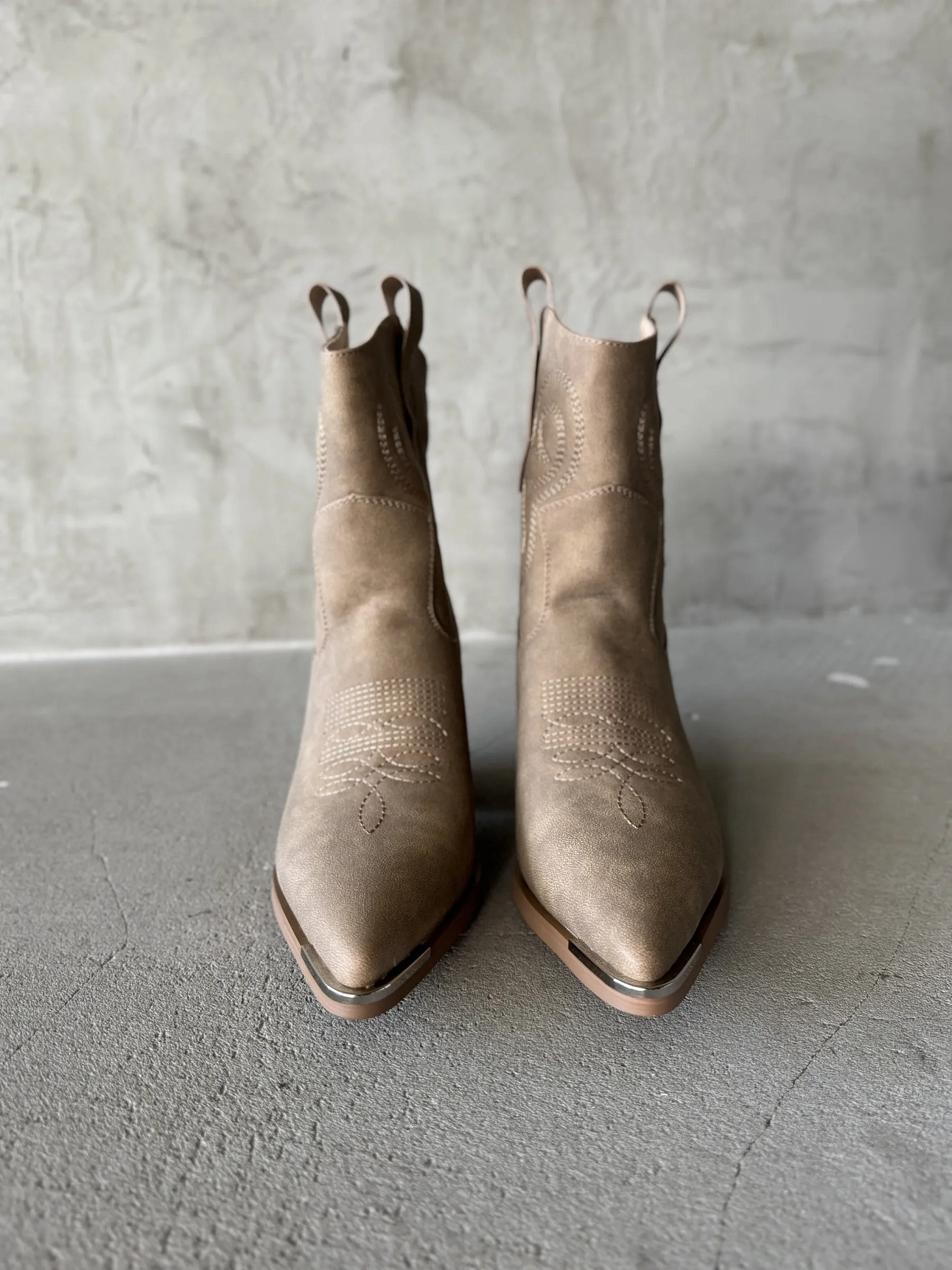 Казаки женские экокожа шерсть