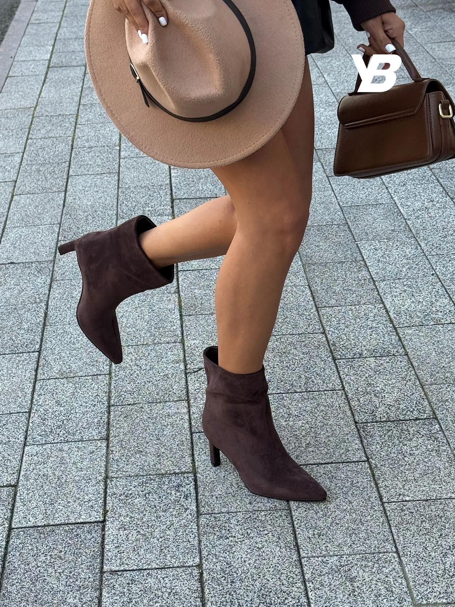 Ботильоны на низком каблуке демисезонные