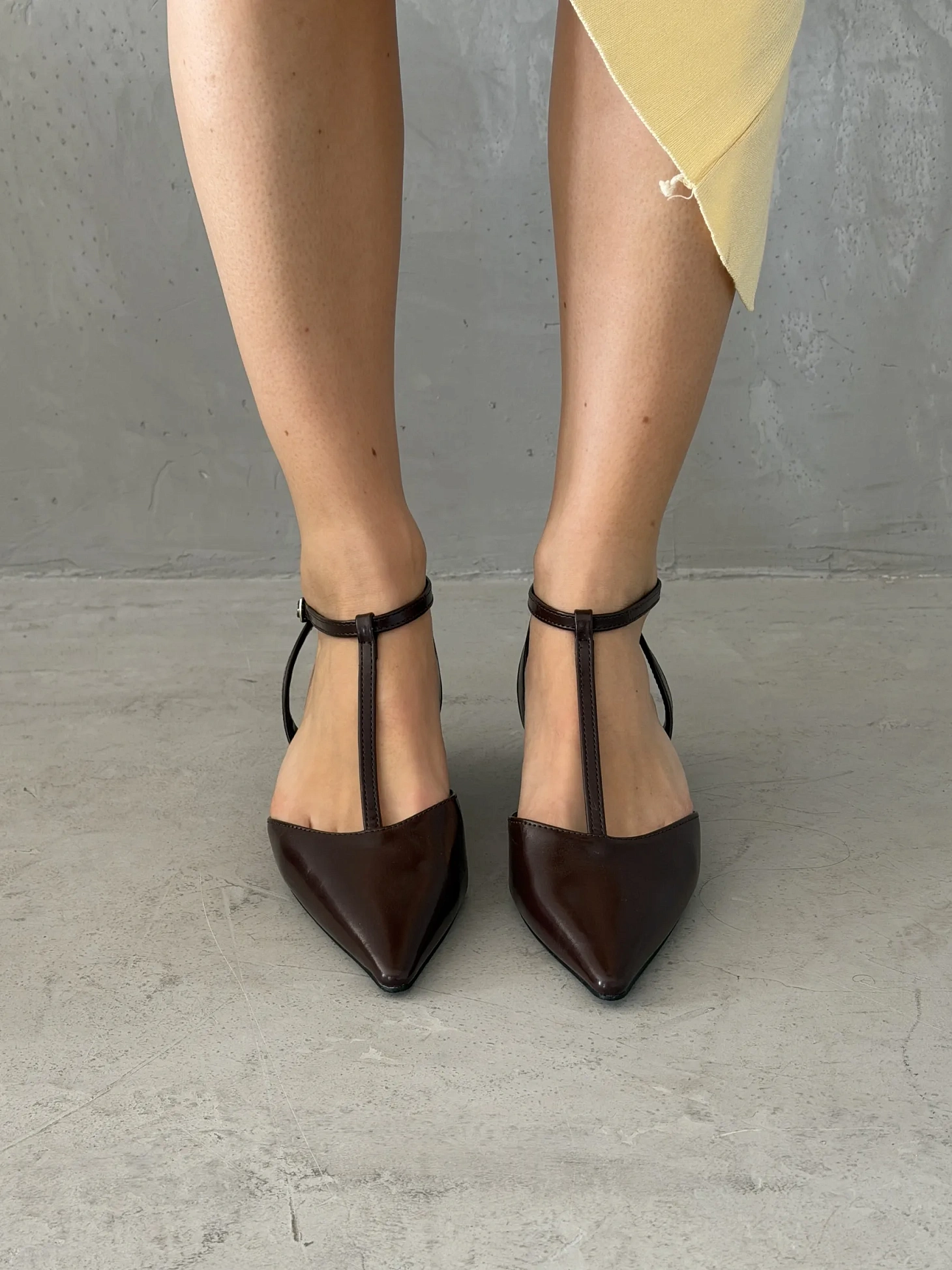 Туфли на каблуке с открытой пяткой лодочки